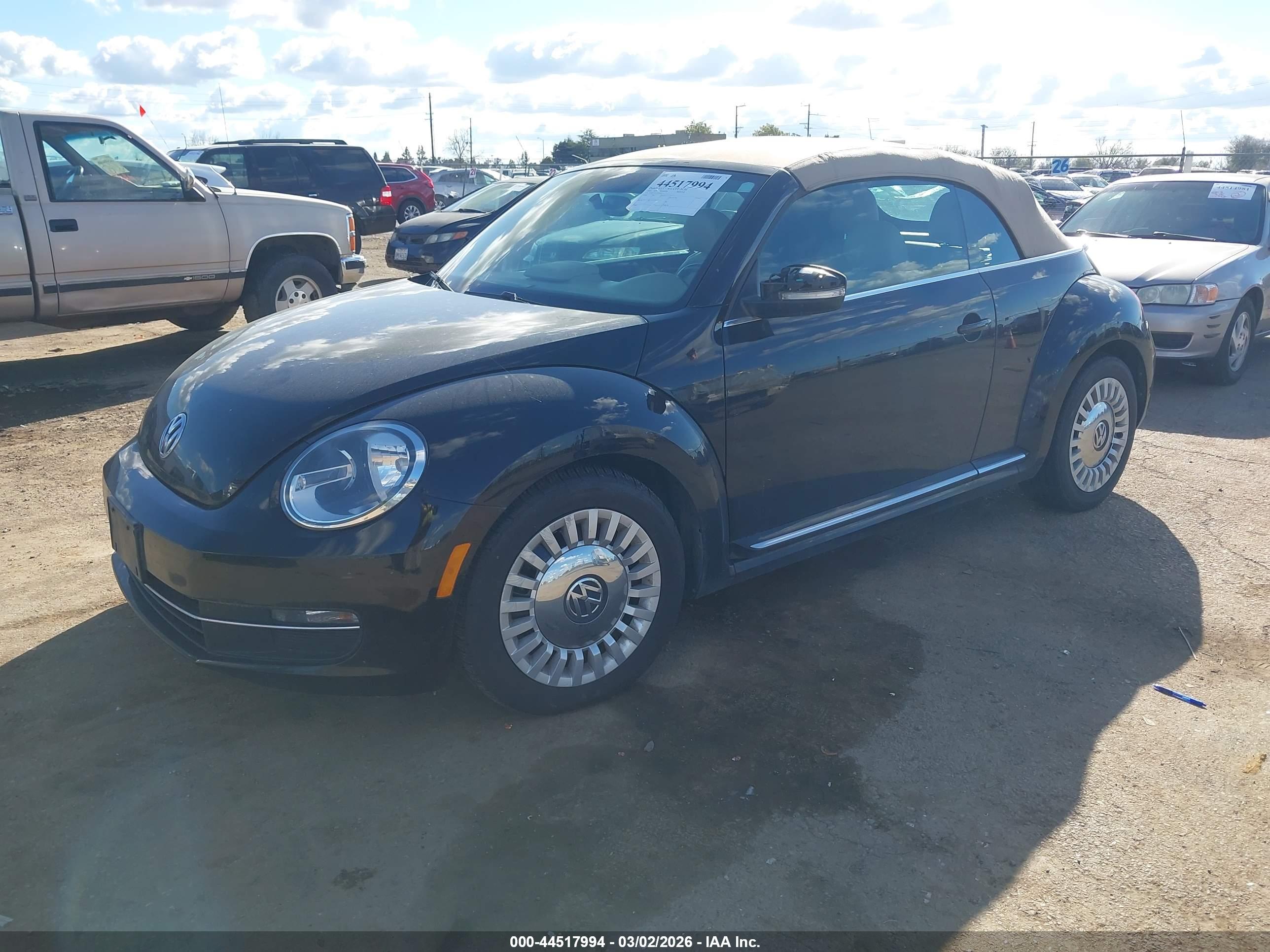 VOLKSWAGEN BEETLE image 2