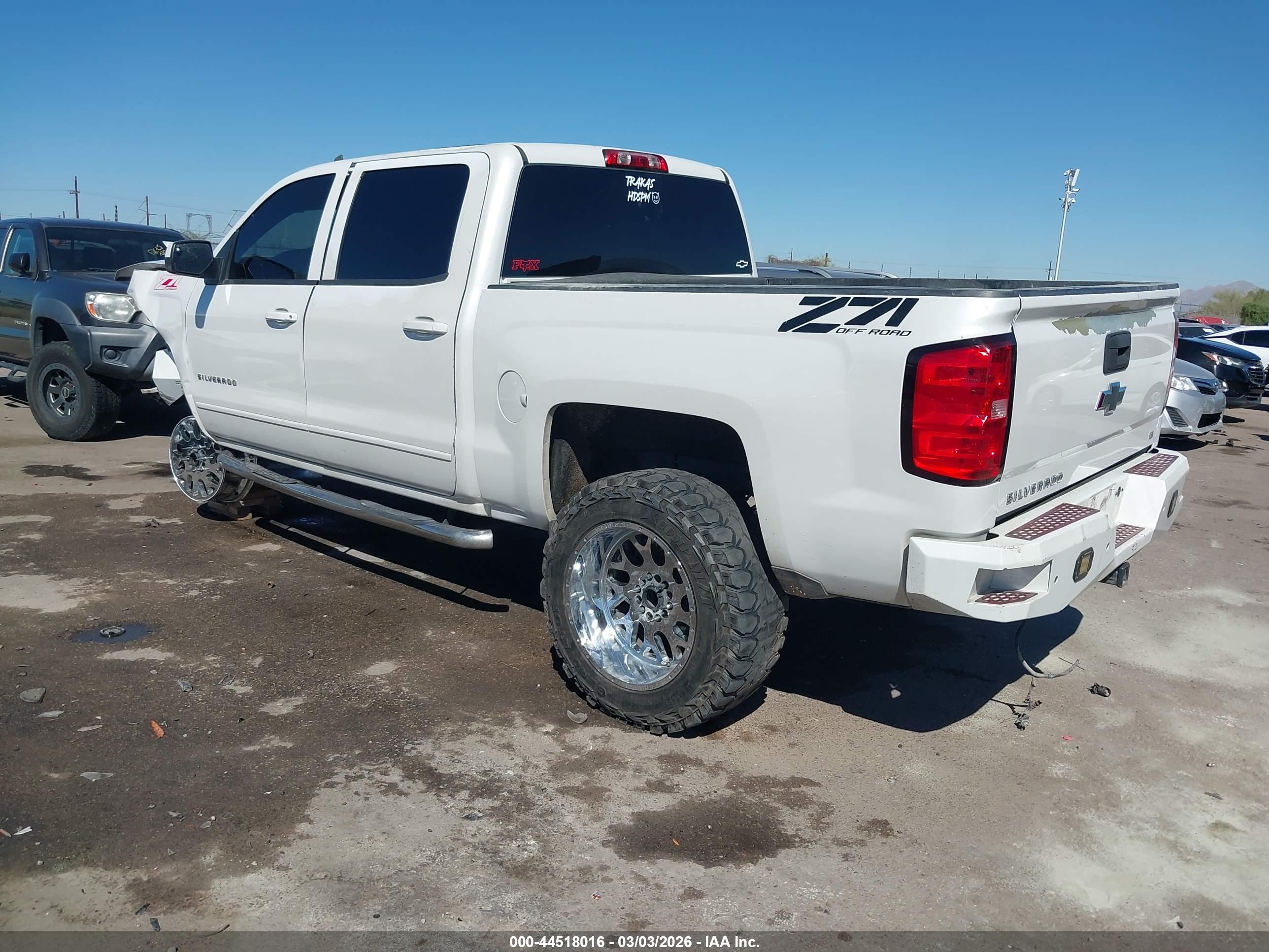 CHEVROLET SILVERADO image 3
