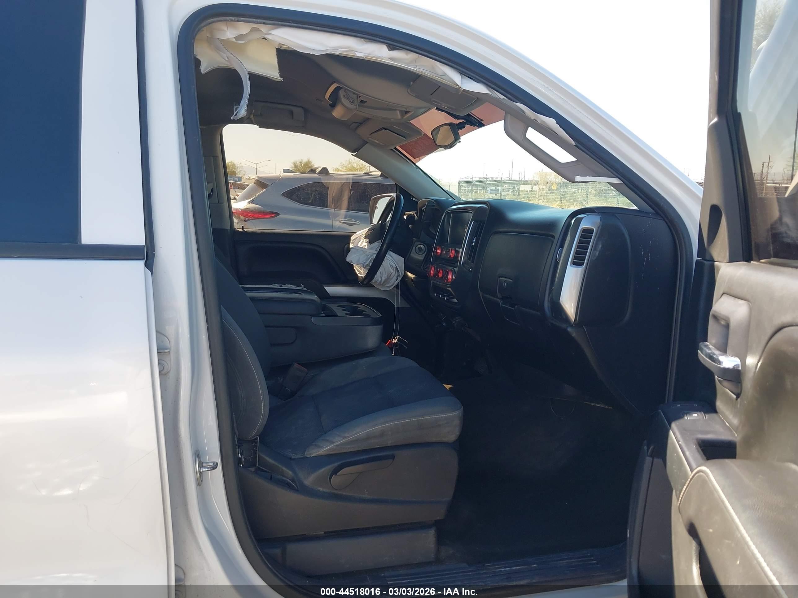 CHEVROLET SILVERADO image 5