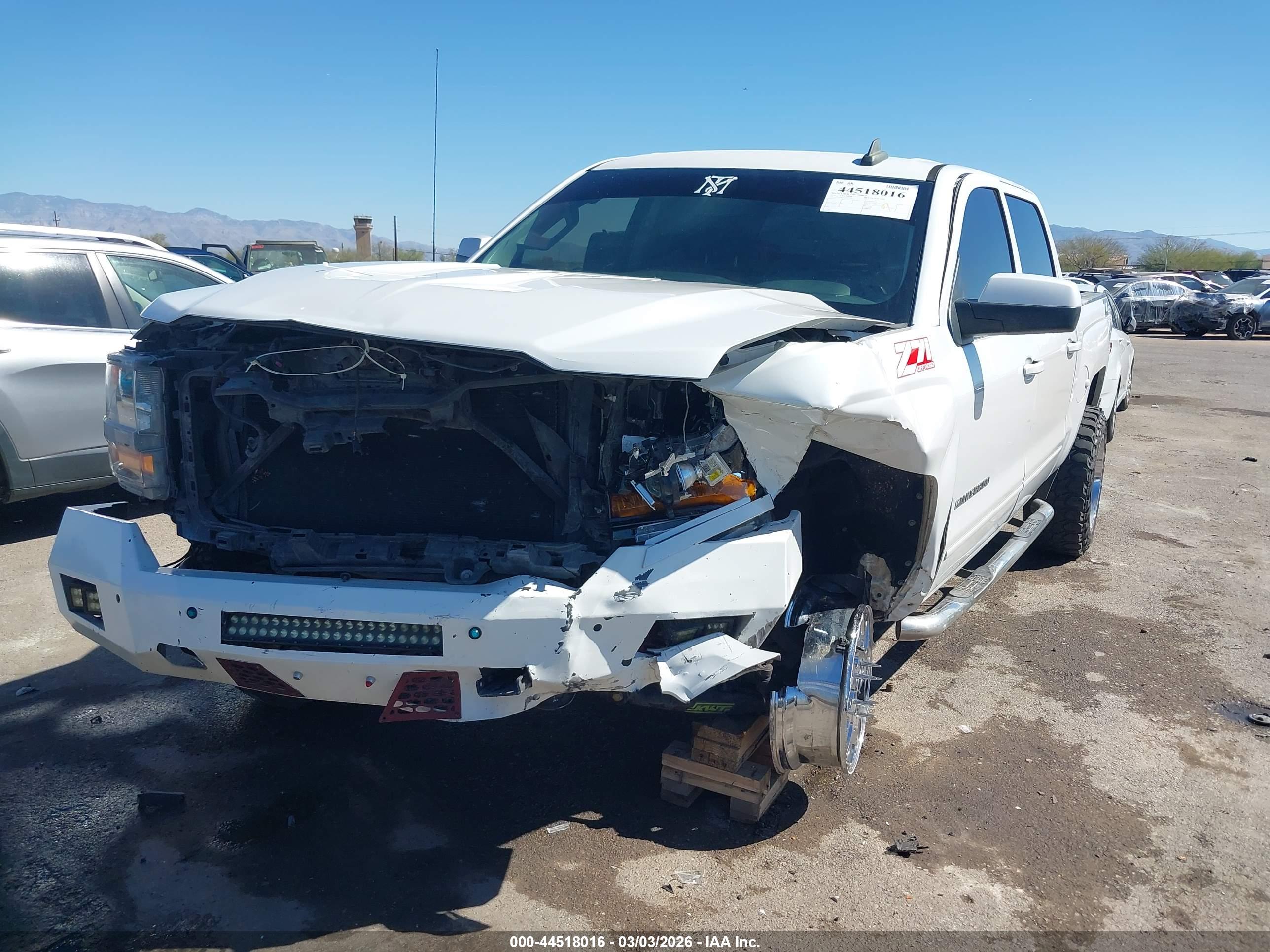 CHEVROLET SILVERADO image 6