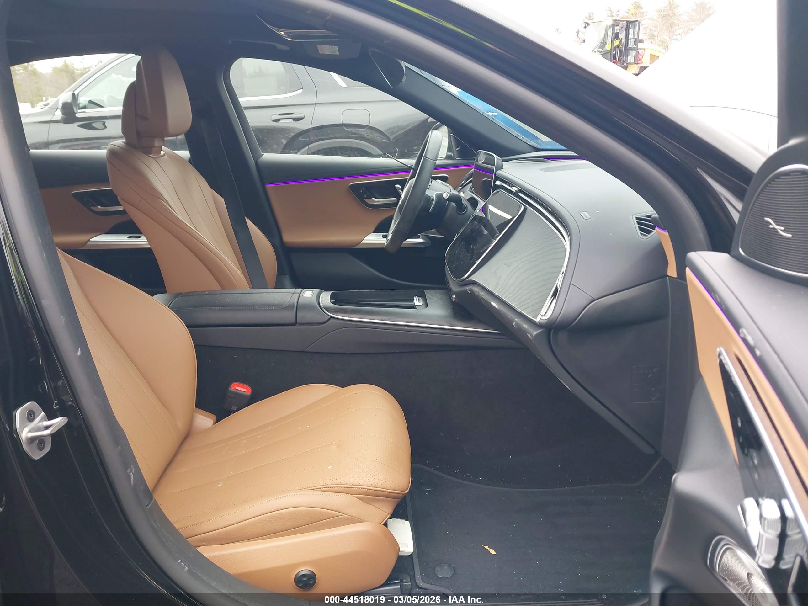 MERCEDES-BENZ E image 5