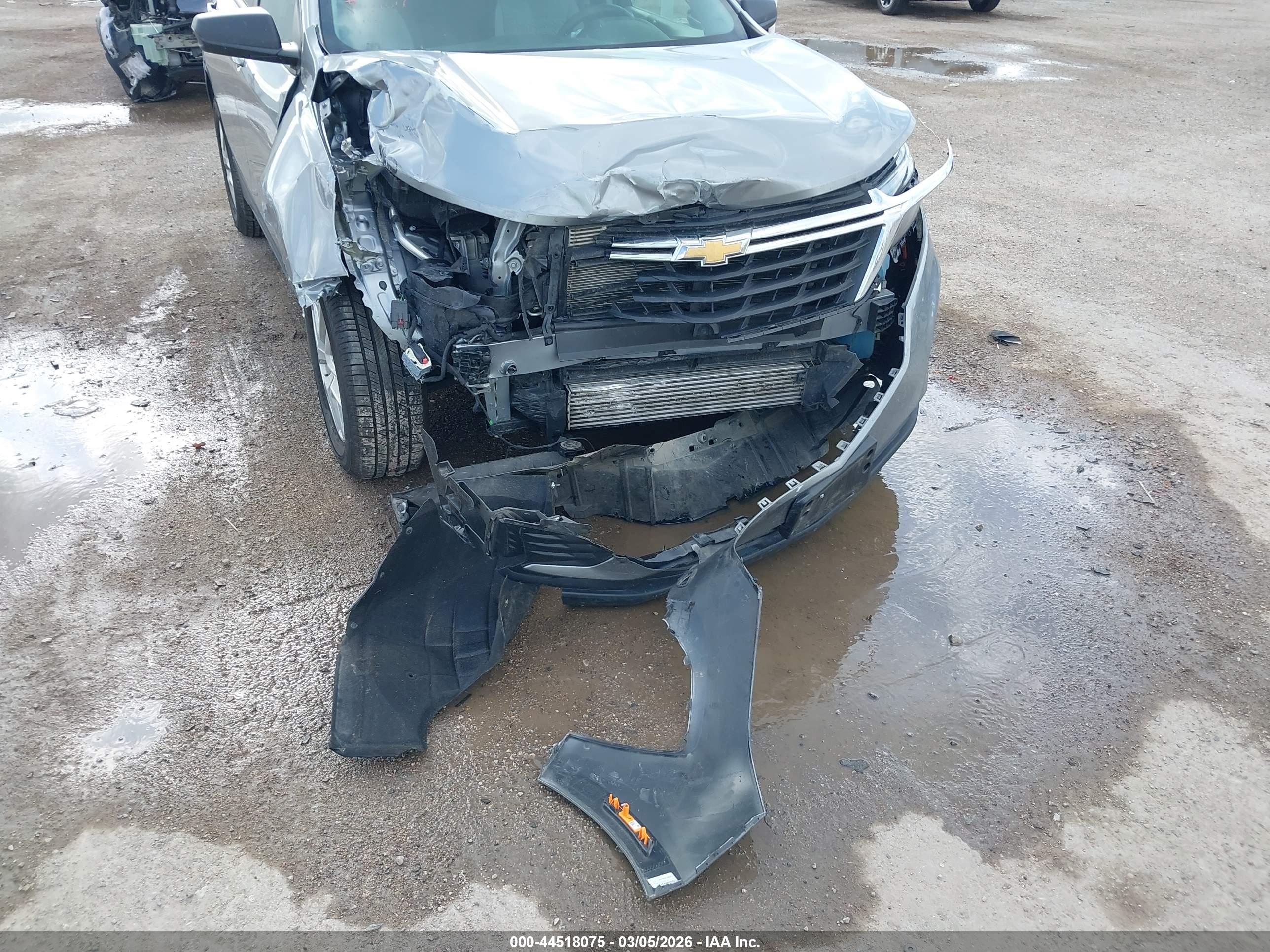 CHEVROLET EQUINOX image 6