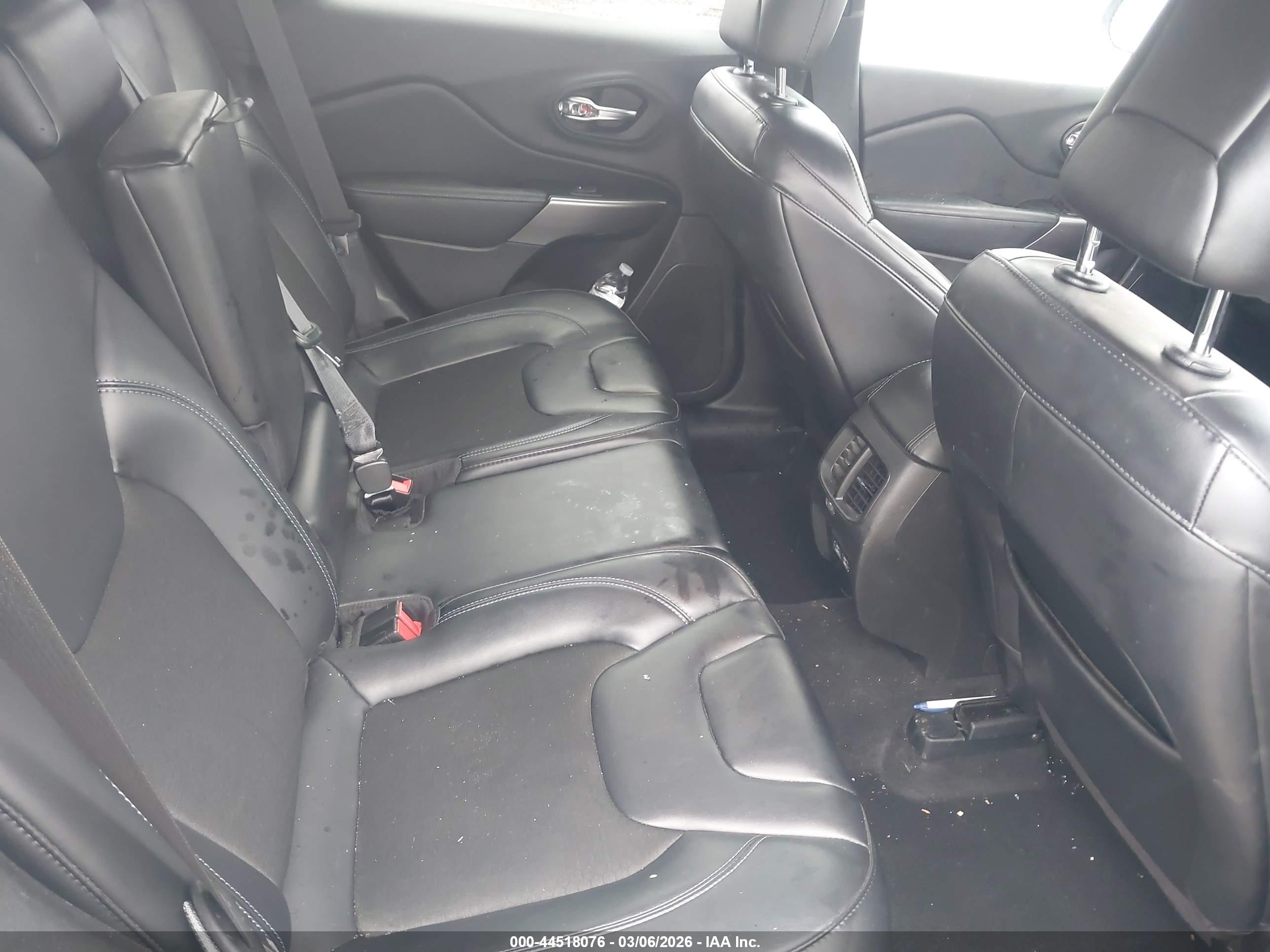 JEEP CHEROKEE image 8