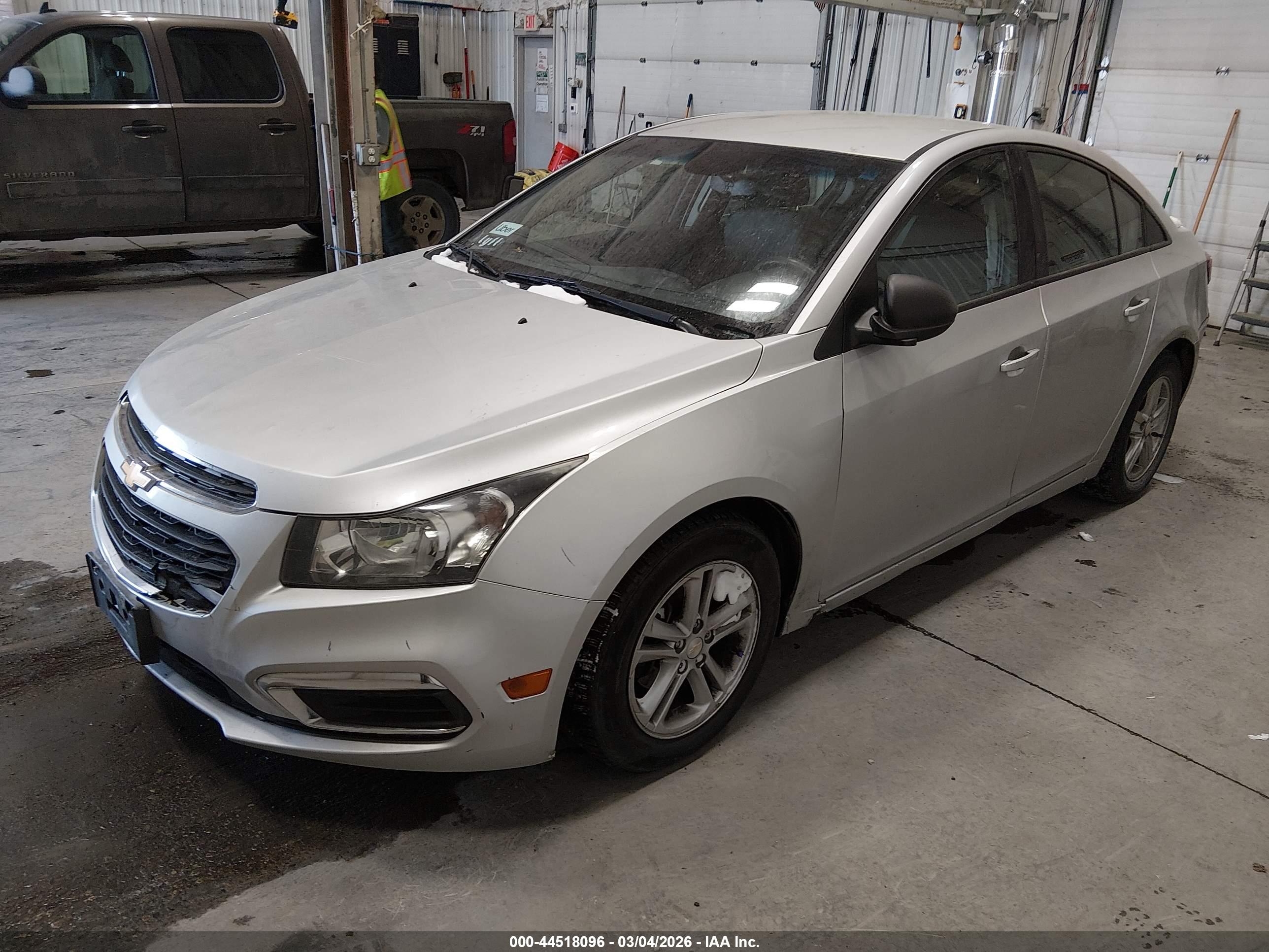 CHEVROLET CRUZE image 2