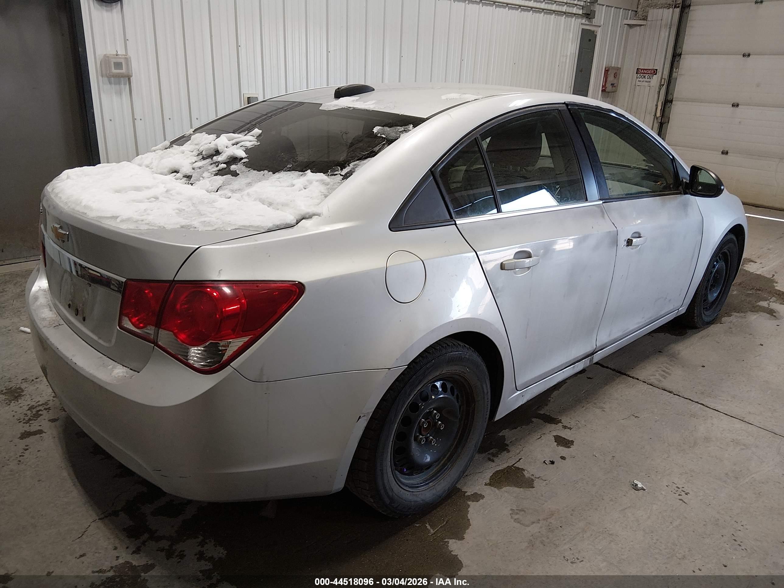 CHEVROLET CRUZE image 4