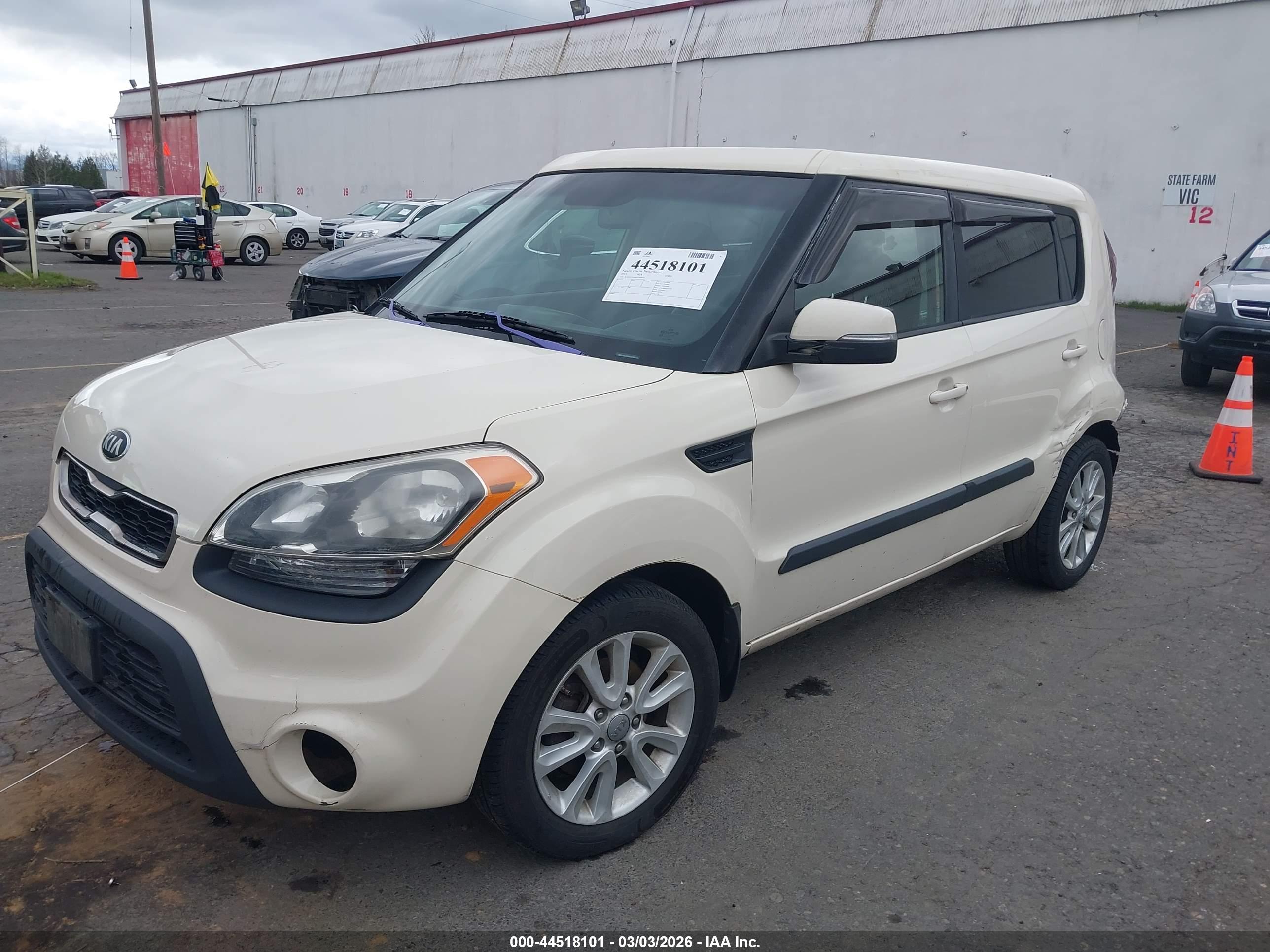 KIA SOUL image 2