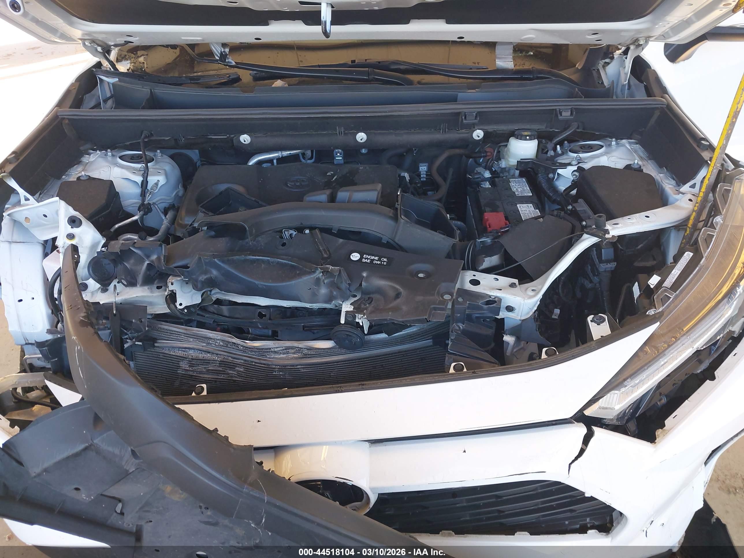 TOYOTA RAV4 image 10