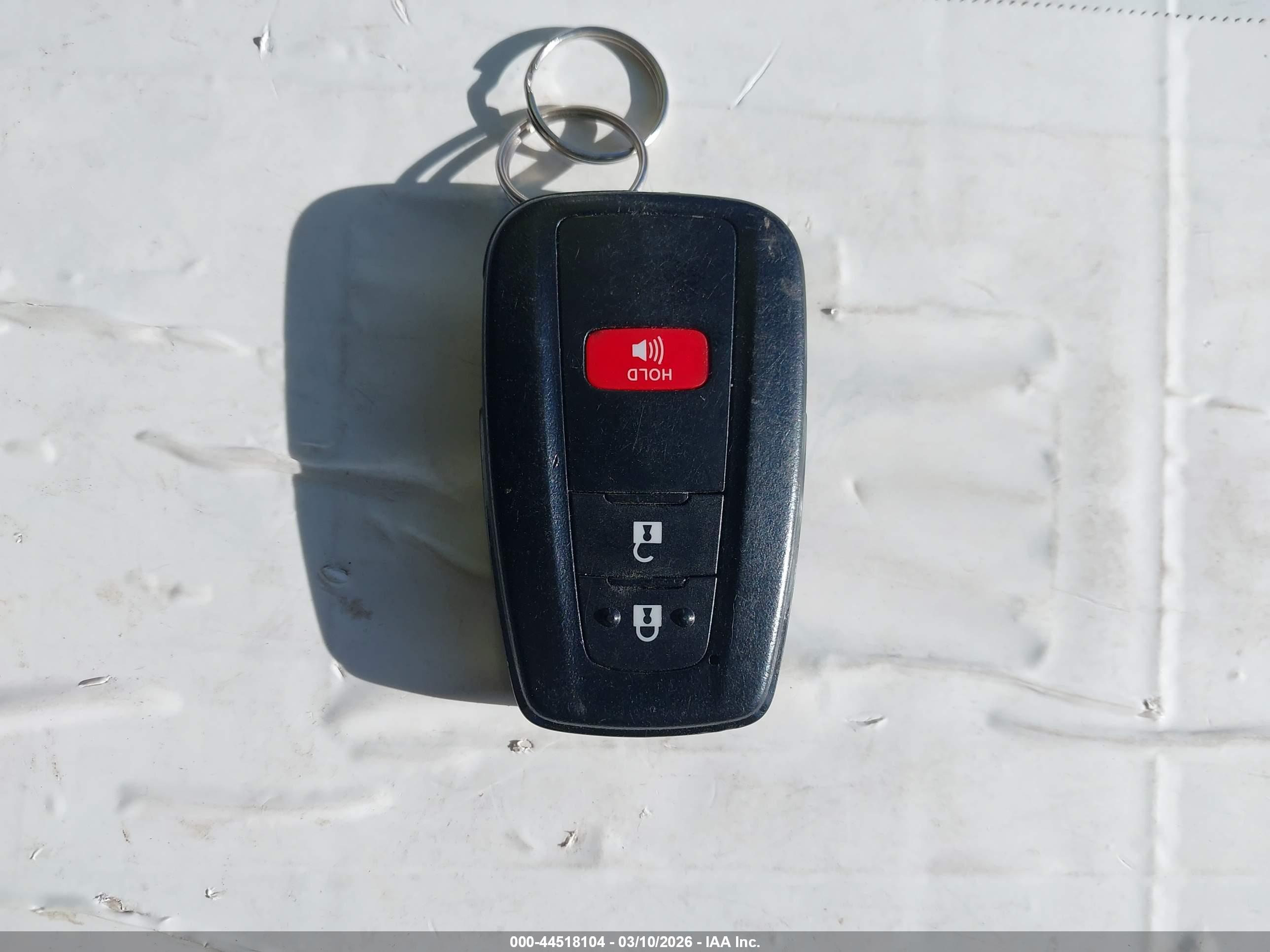 TOYOTA RAV4 image 11