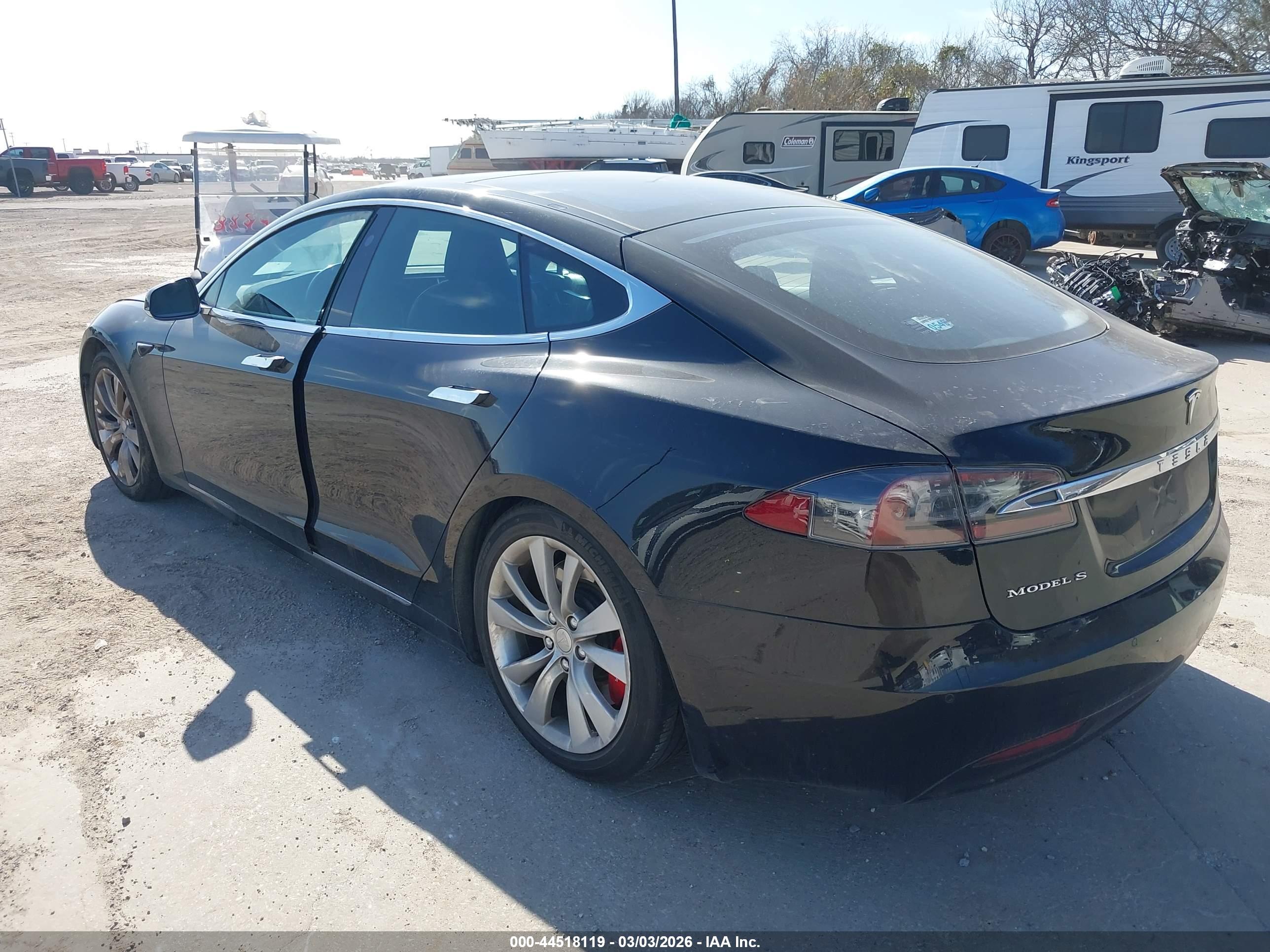 TESLA MODEL image 3