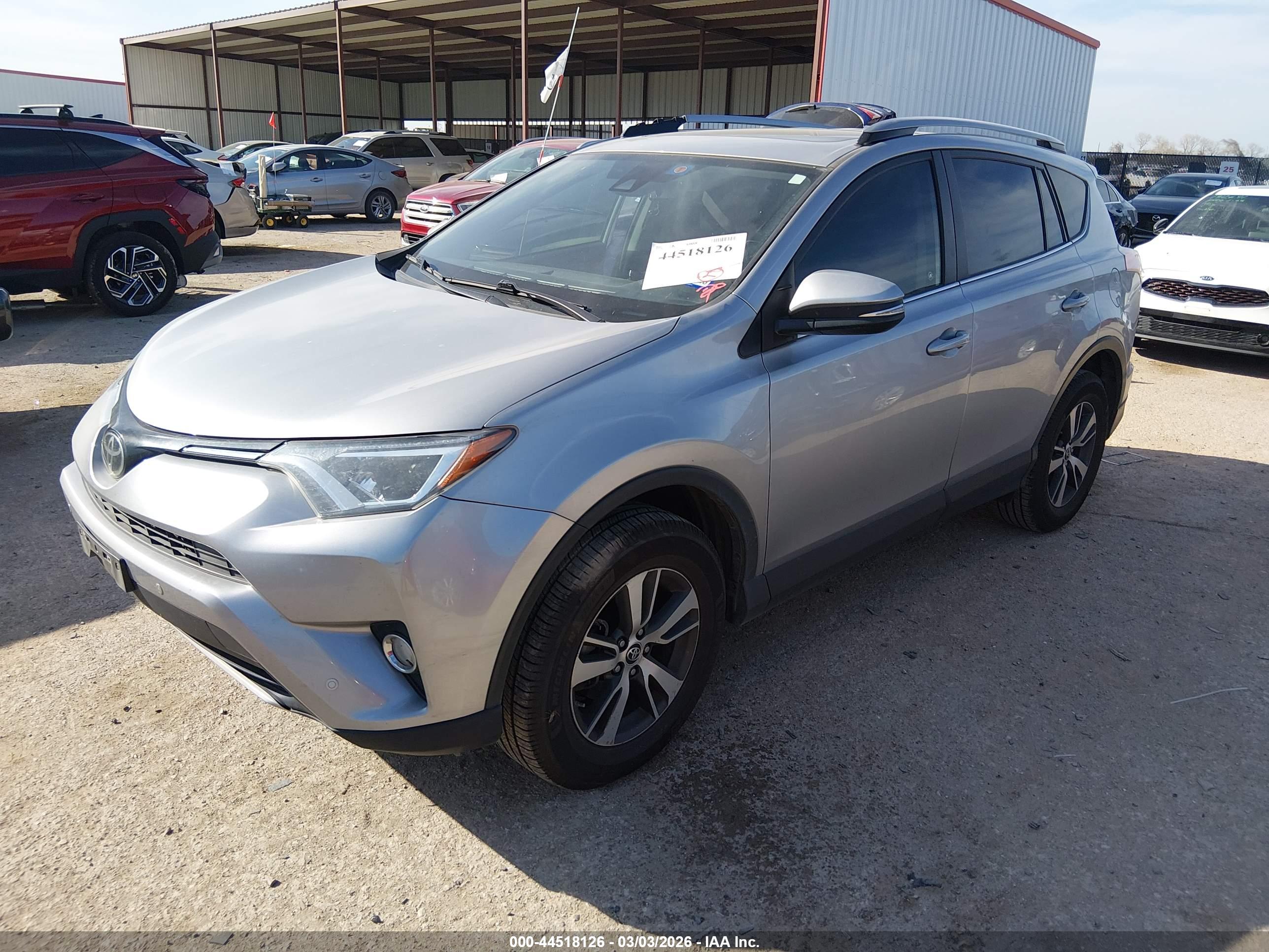 TOYOTA RAV4 image 2