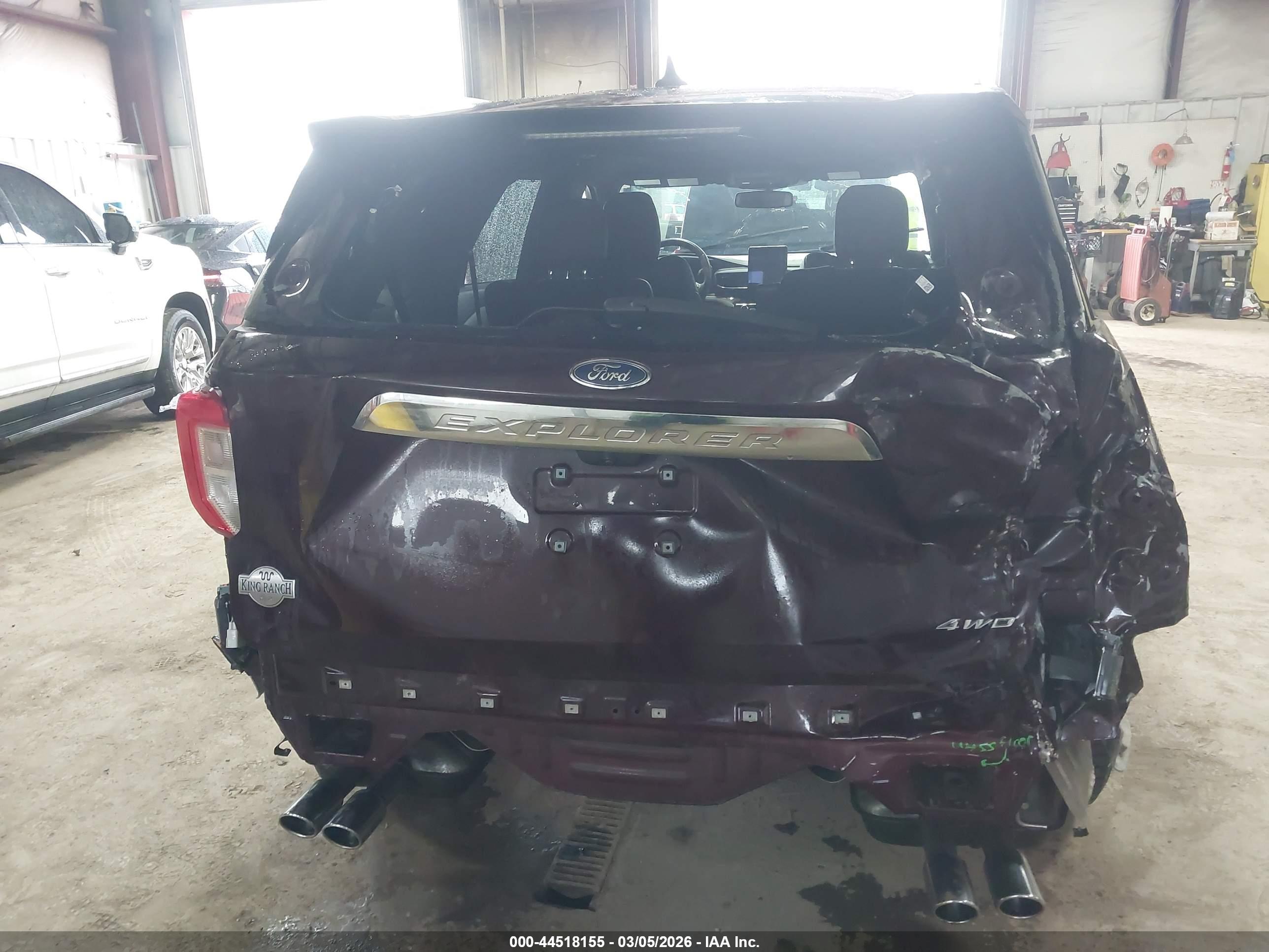 FORD EXPLORER image 6