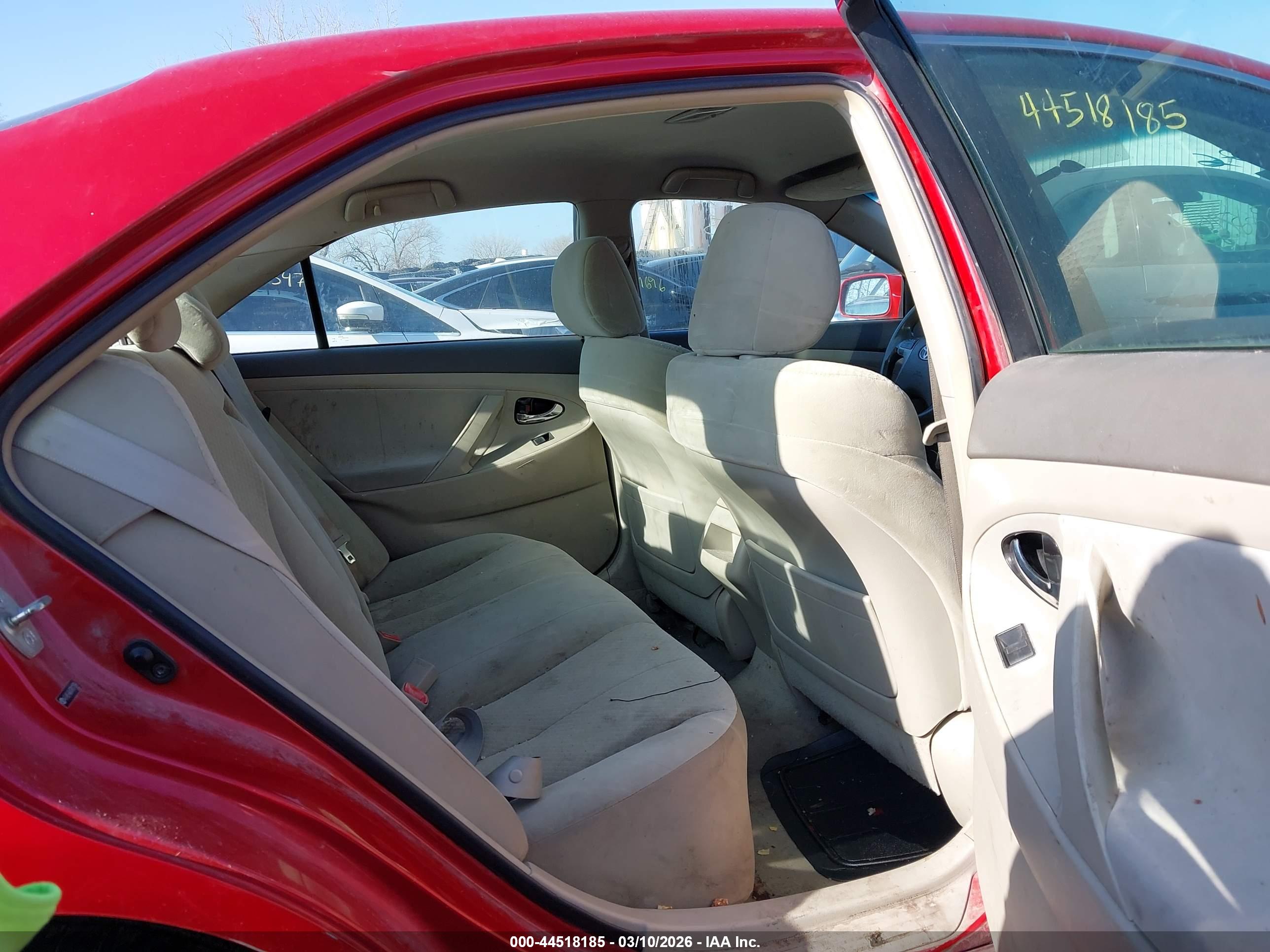 TOYOTA CAMRY image 8