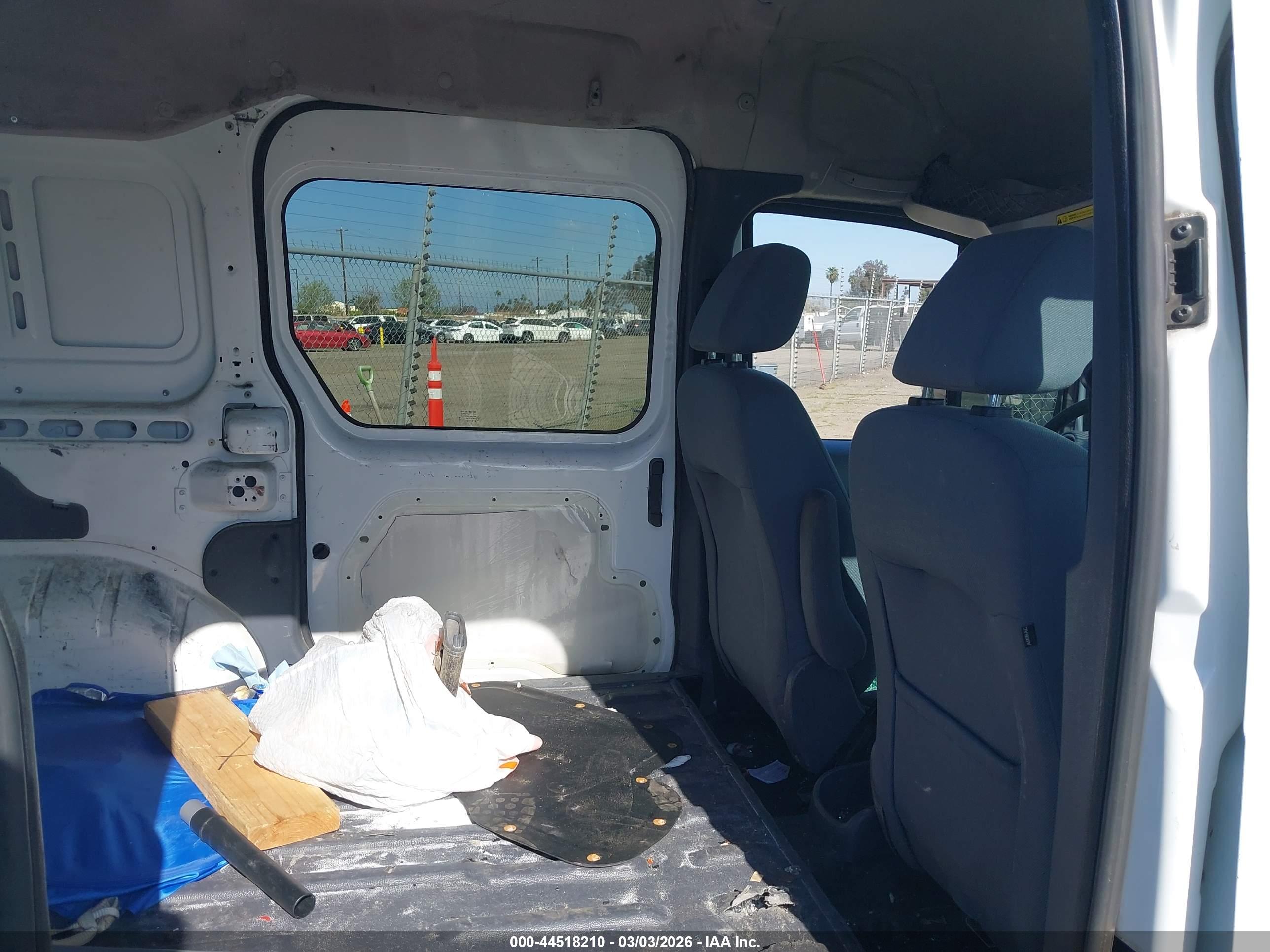 FORD TRANSIT image 8