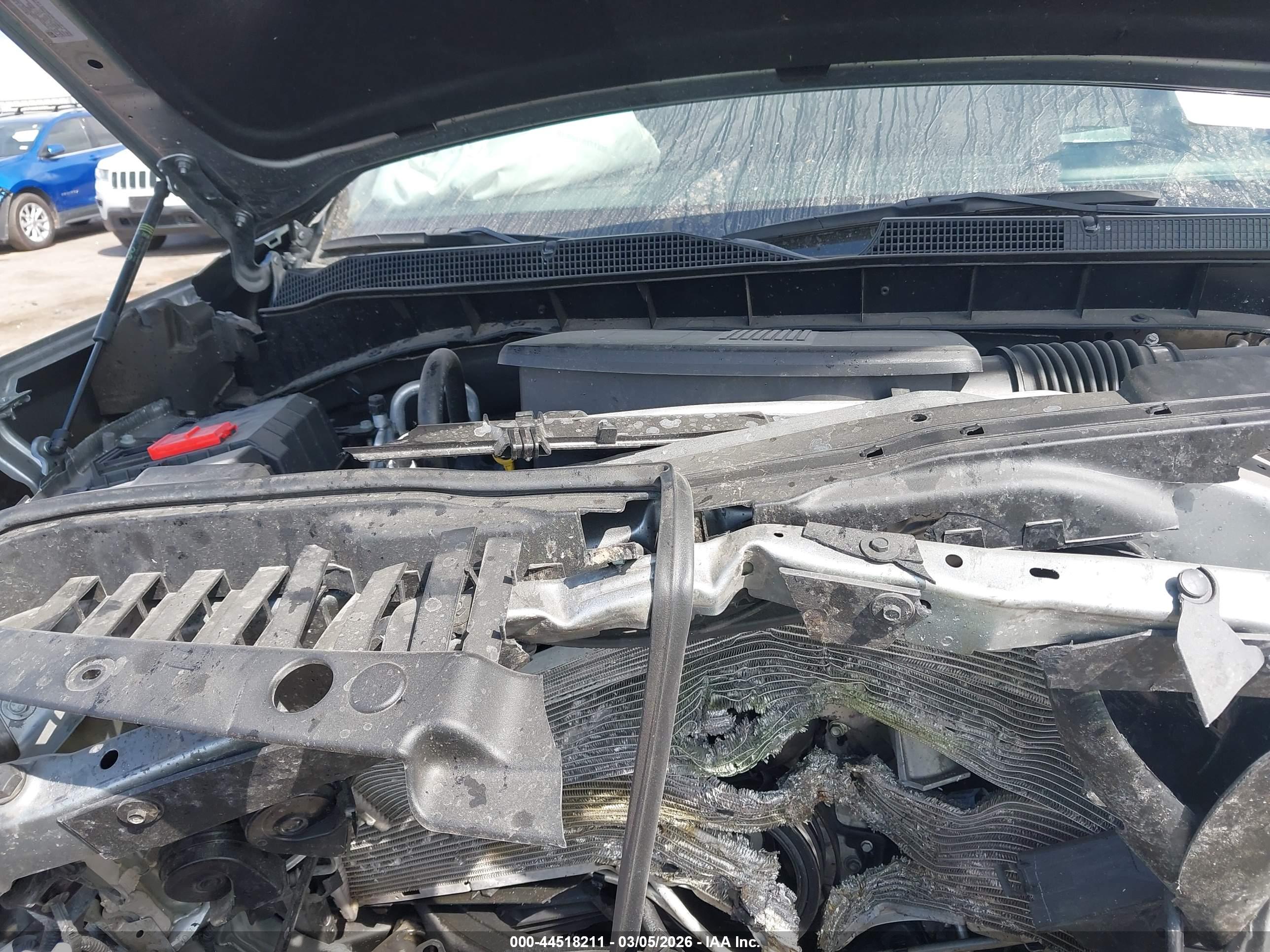 CHEVROLET SILVERADO image 10