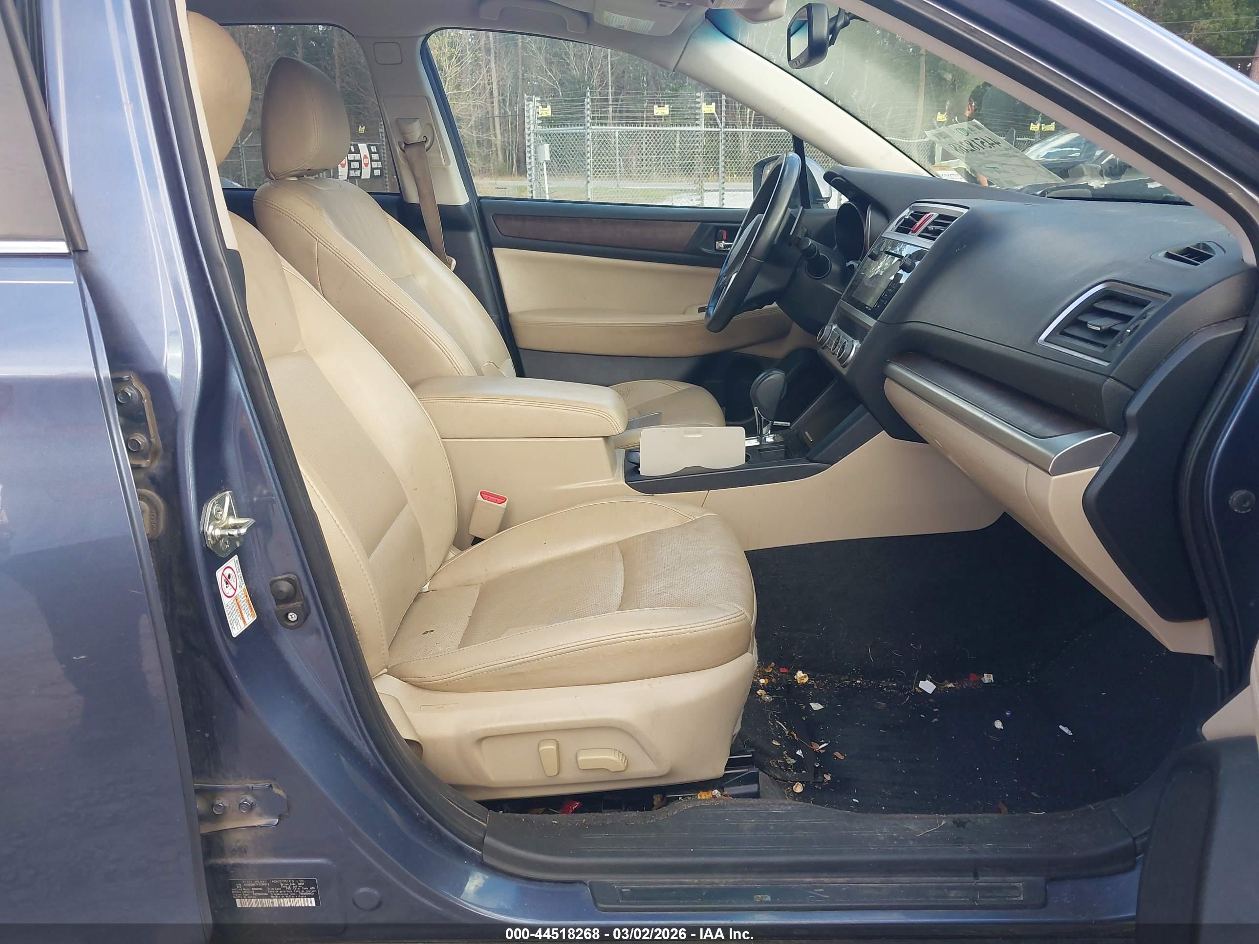 SUBARU OUTBACK image 5