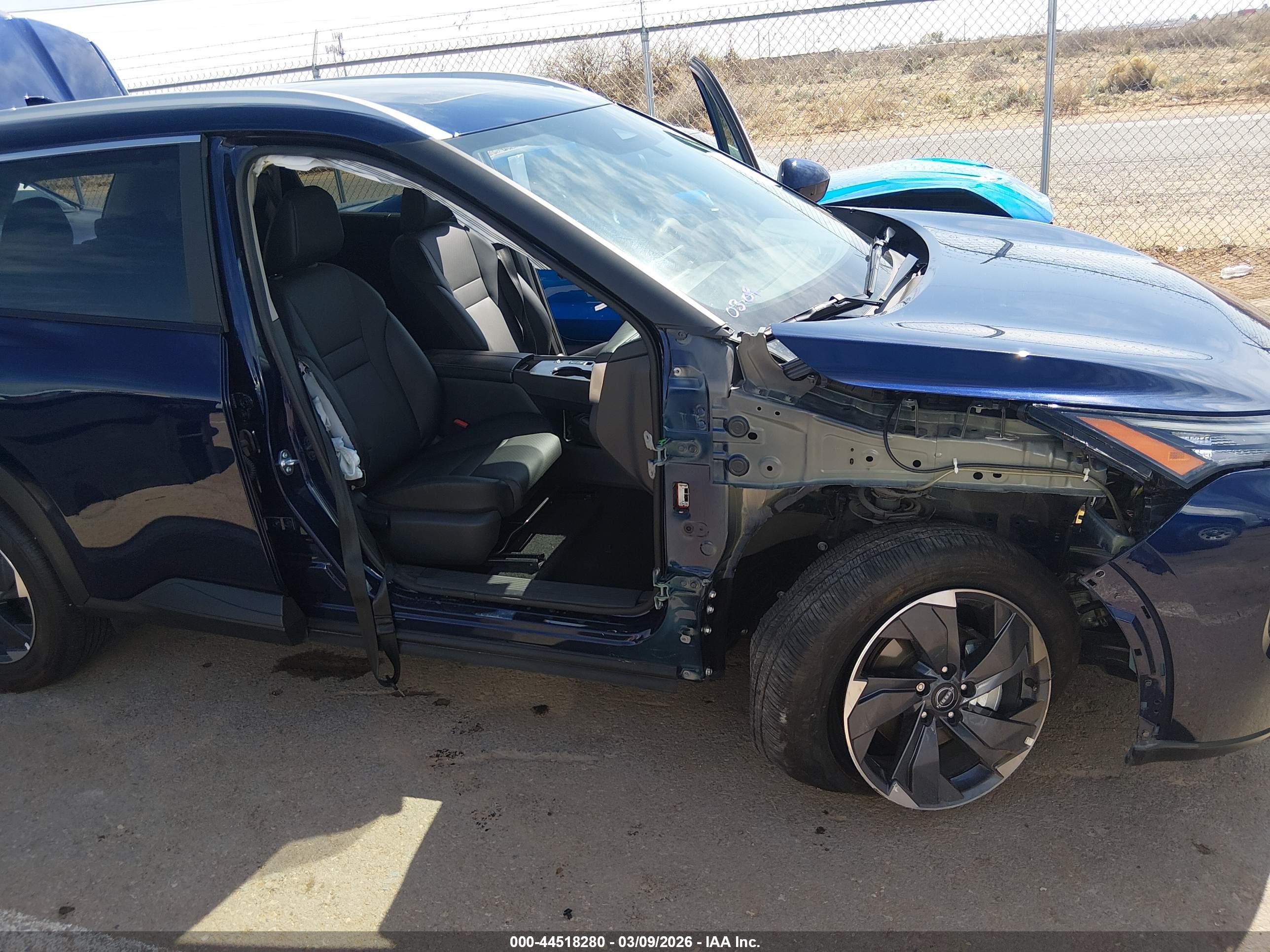 NISSAN ROGUE image 6