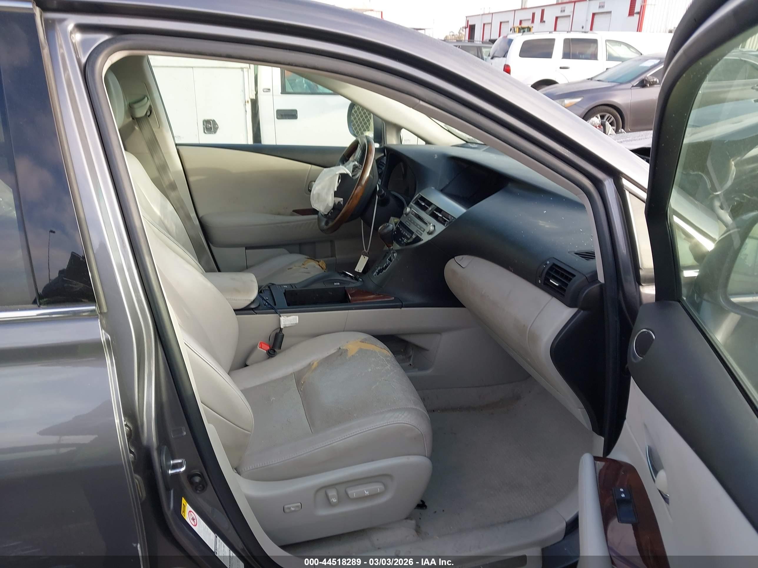 LEXUS RX image 5