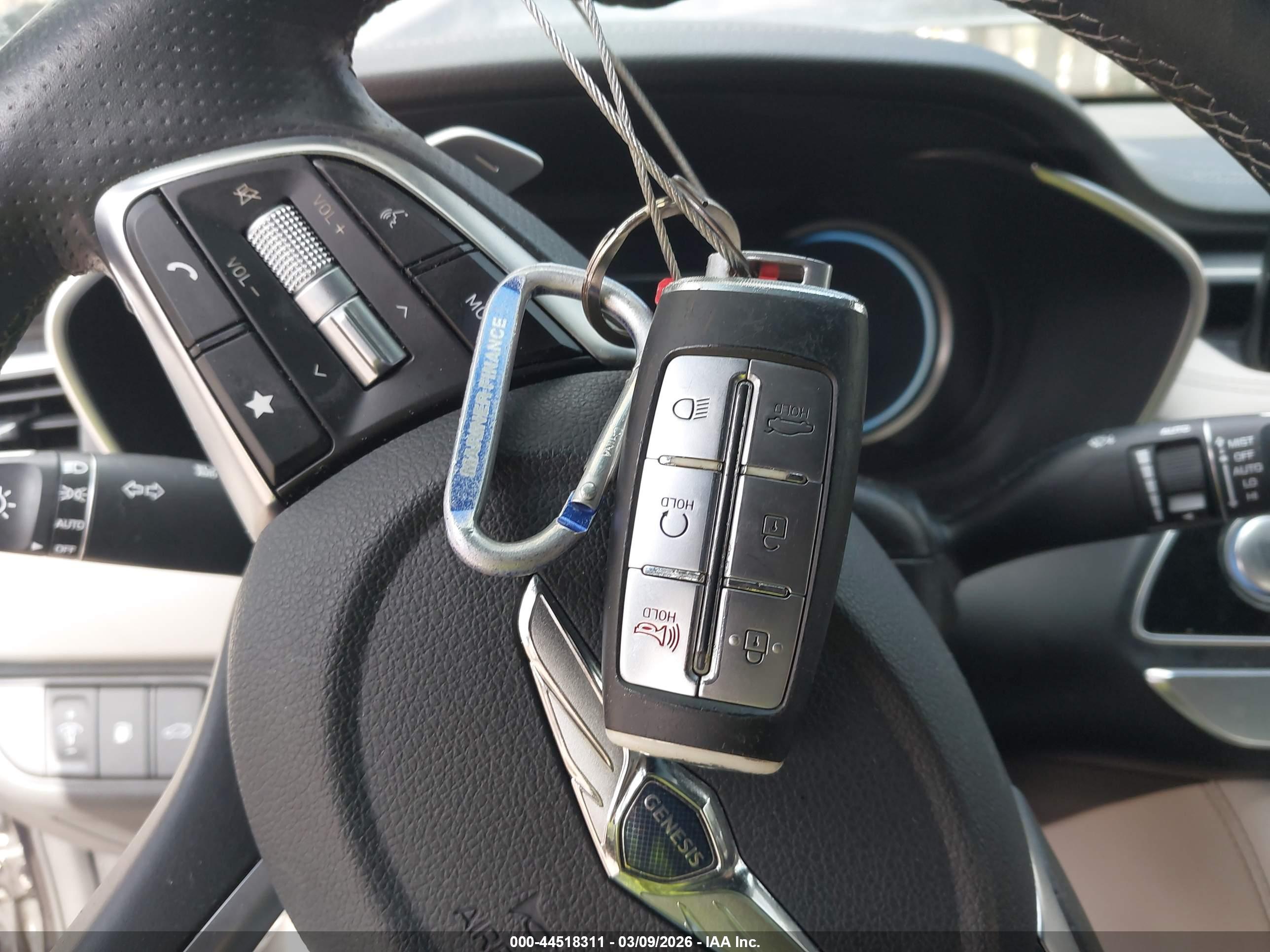 GENESIS G70 image 11