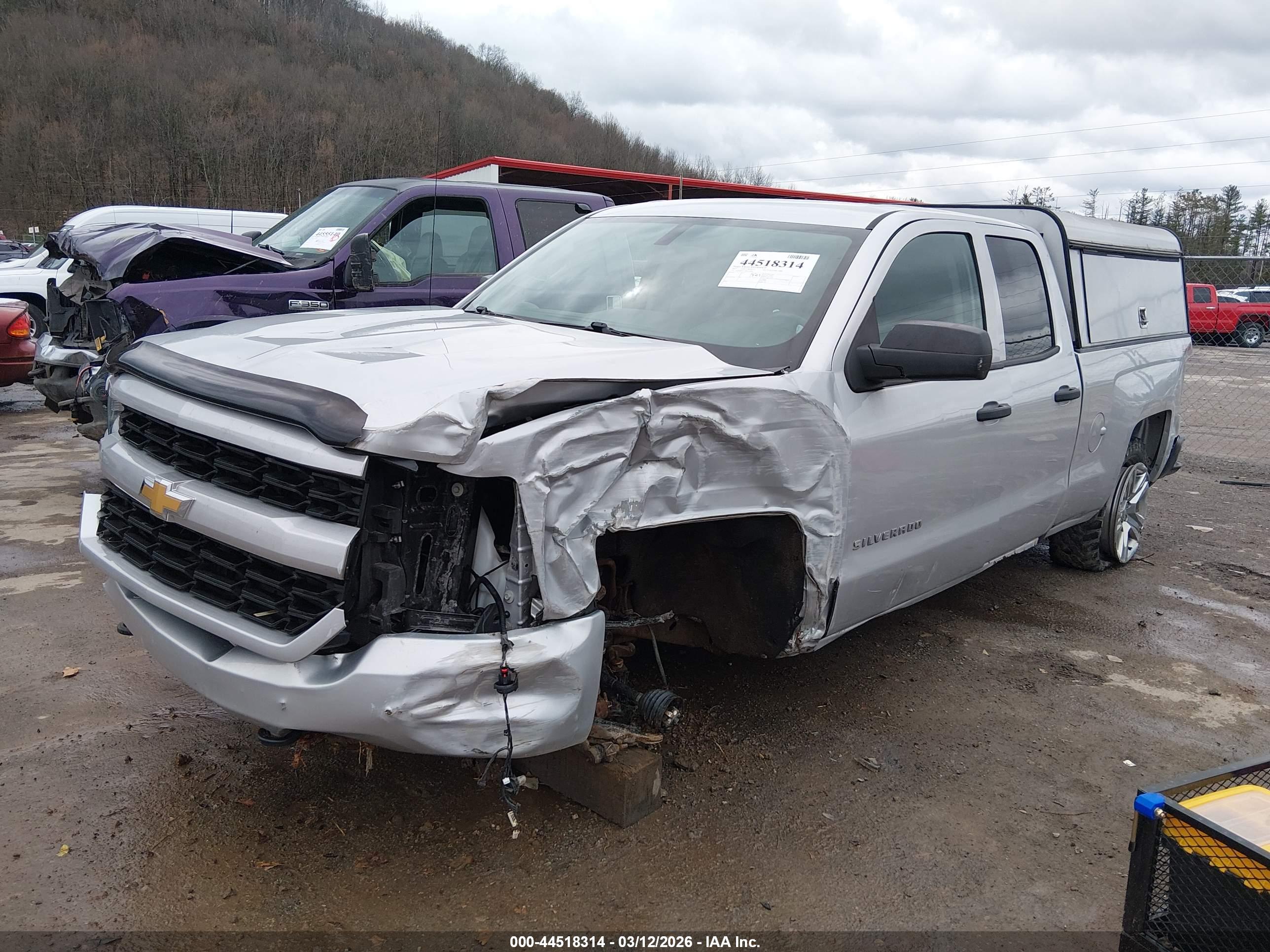 CHEVROLET SILVERADO image 2