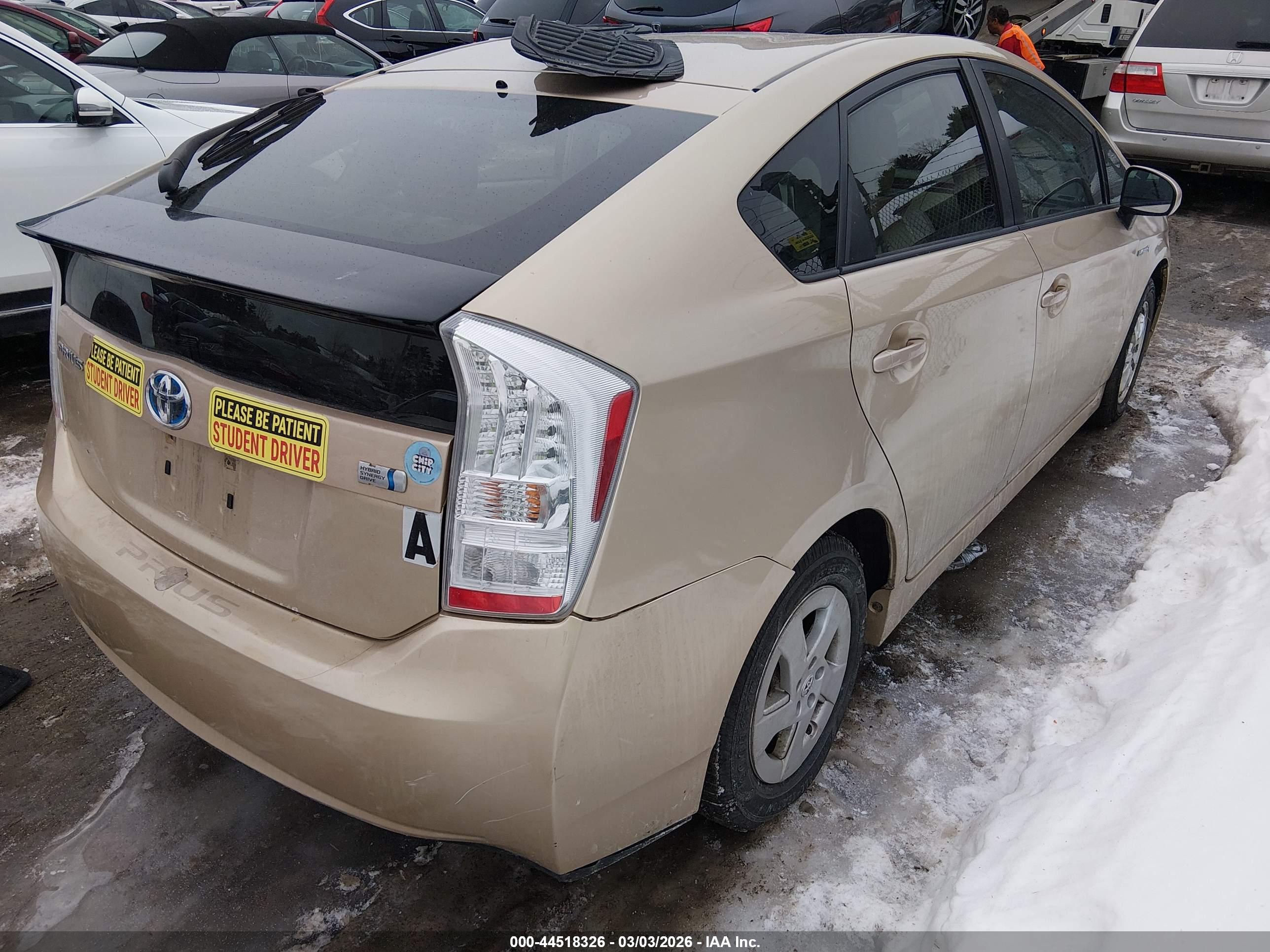 TOYOTA PRIUS image 4