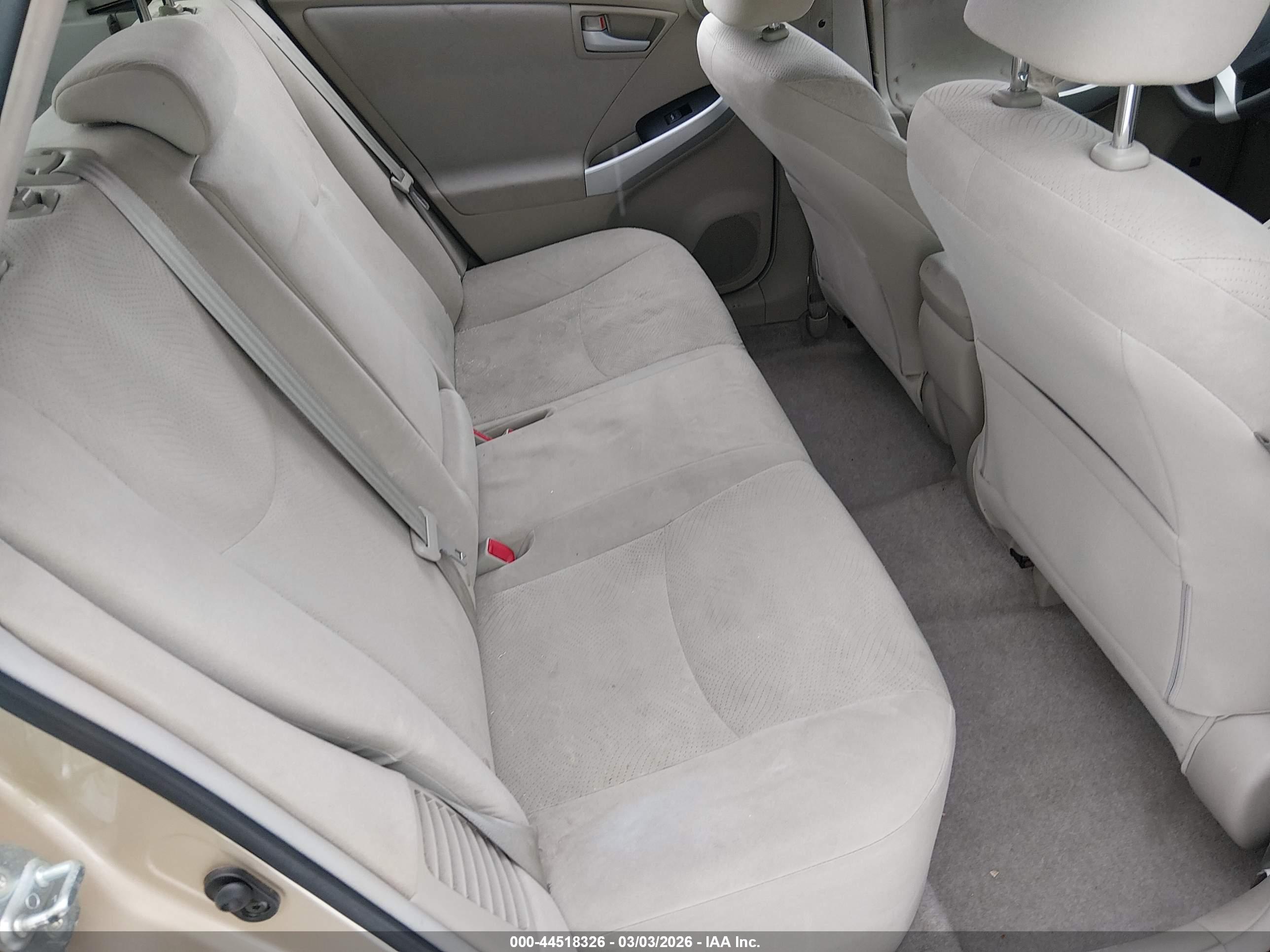 TOYOTA PRIUS image 8