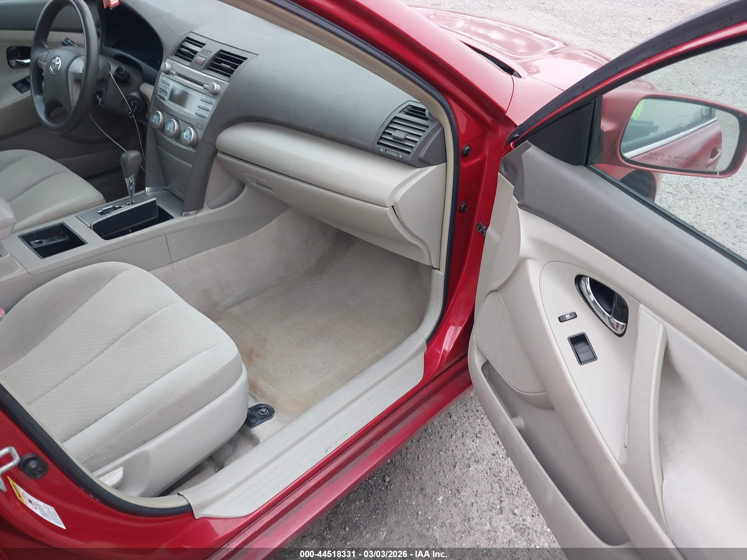 TOYOTA CAMRY image 5