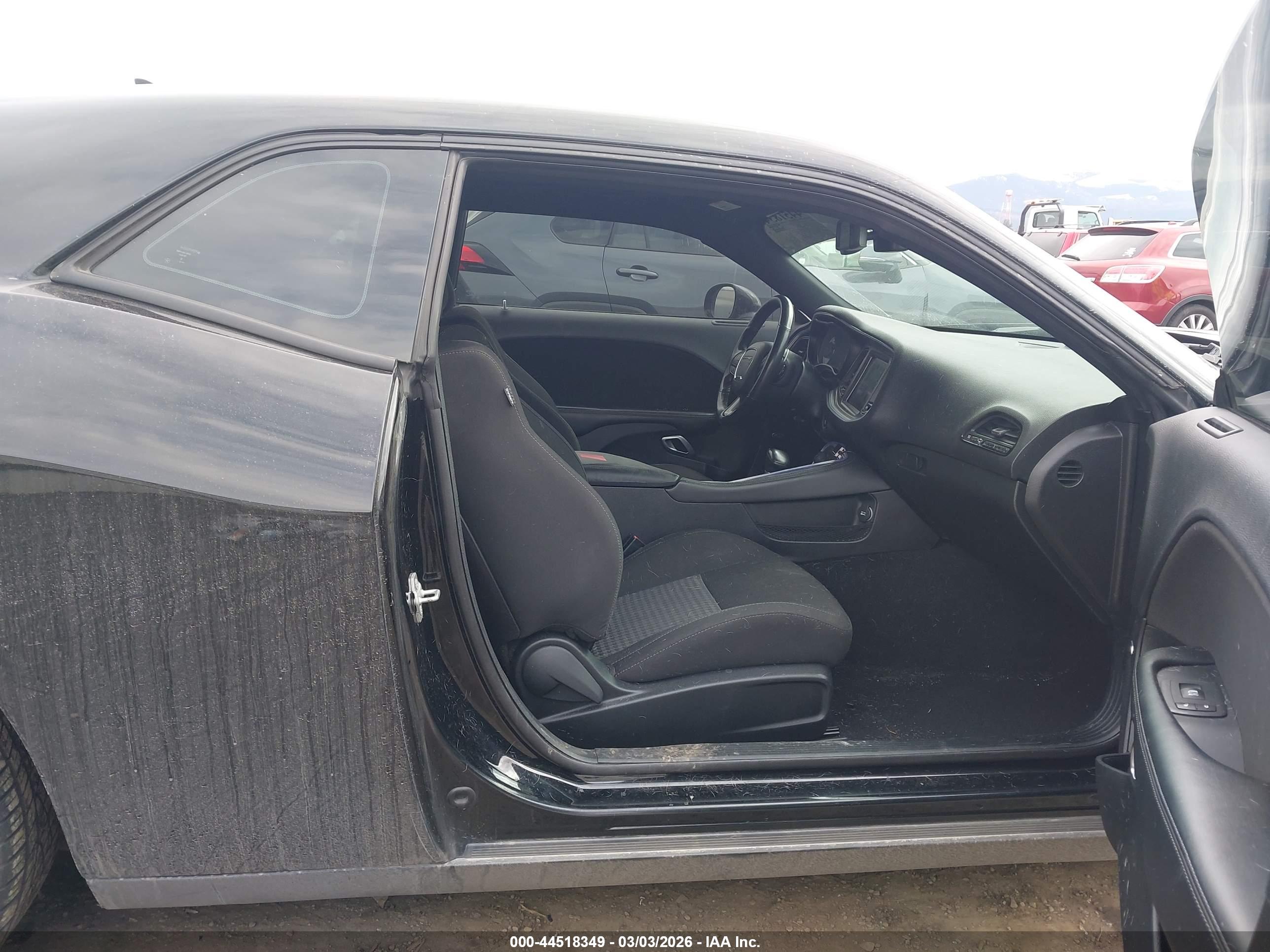 DODGE CHALLENGER image 5