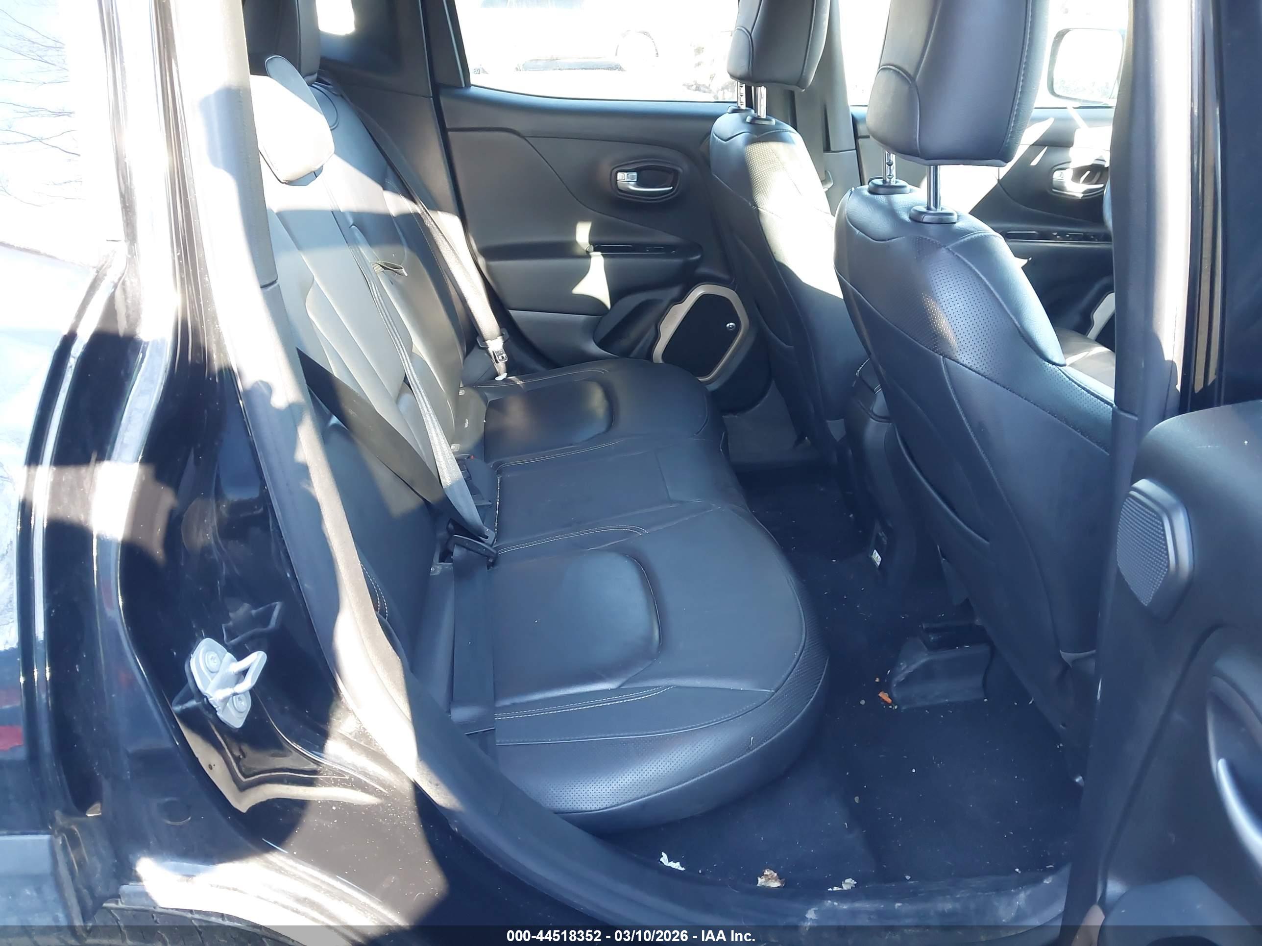 JEEP RENEGADE image 8