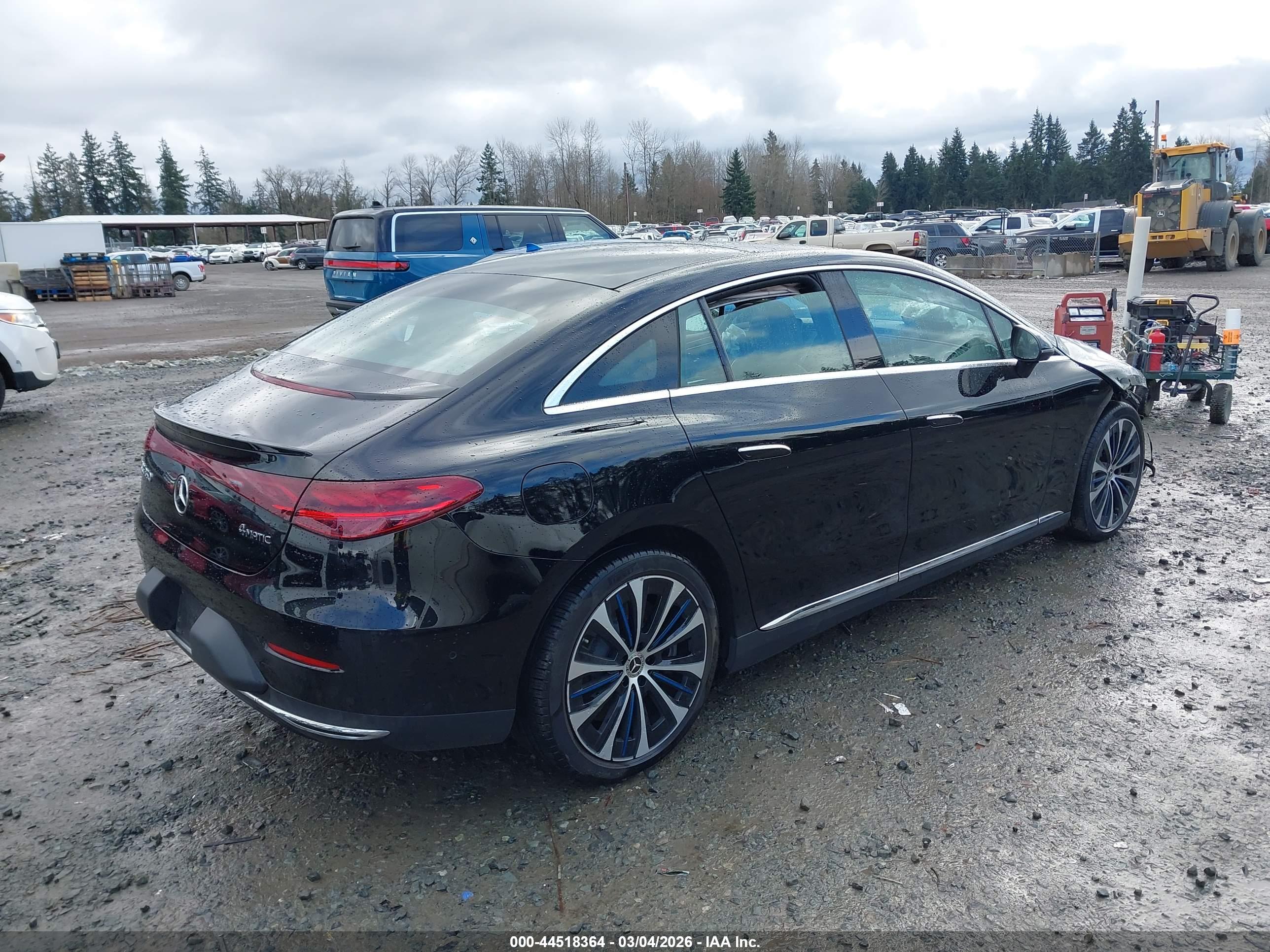 MERCEDES-BENZ EQE image 4