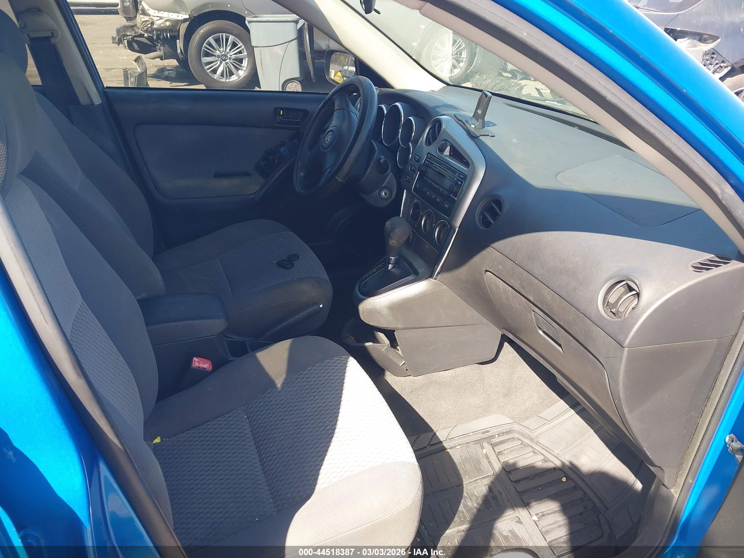 TOYOTA MATRIX image 5