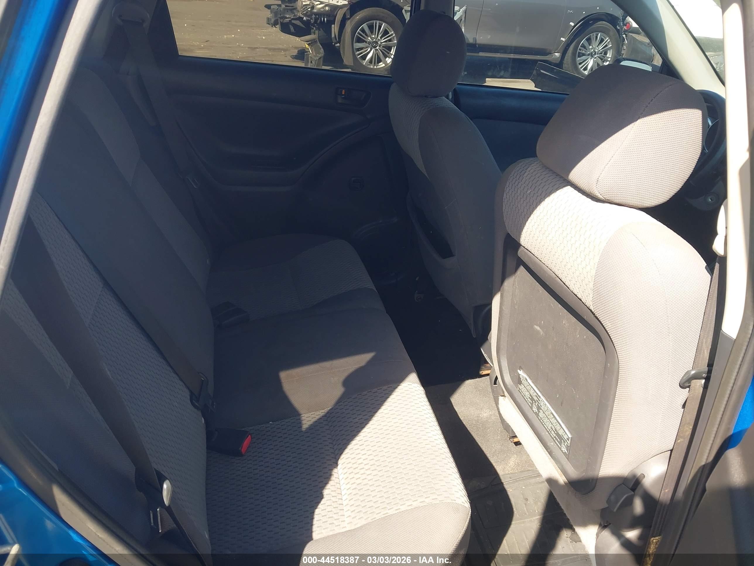 TOYOTA MATRIX image 8