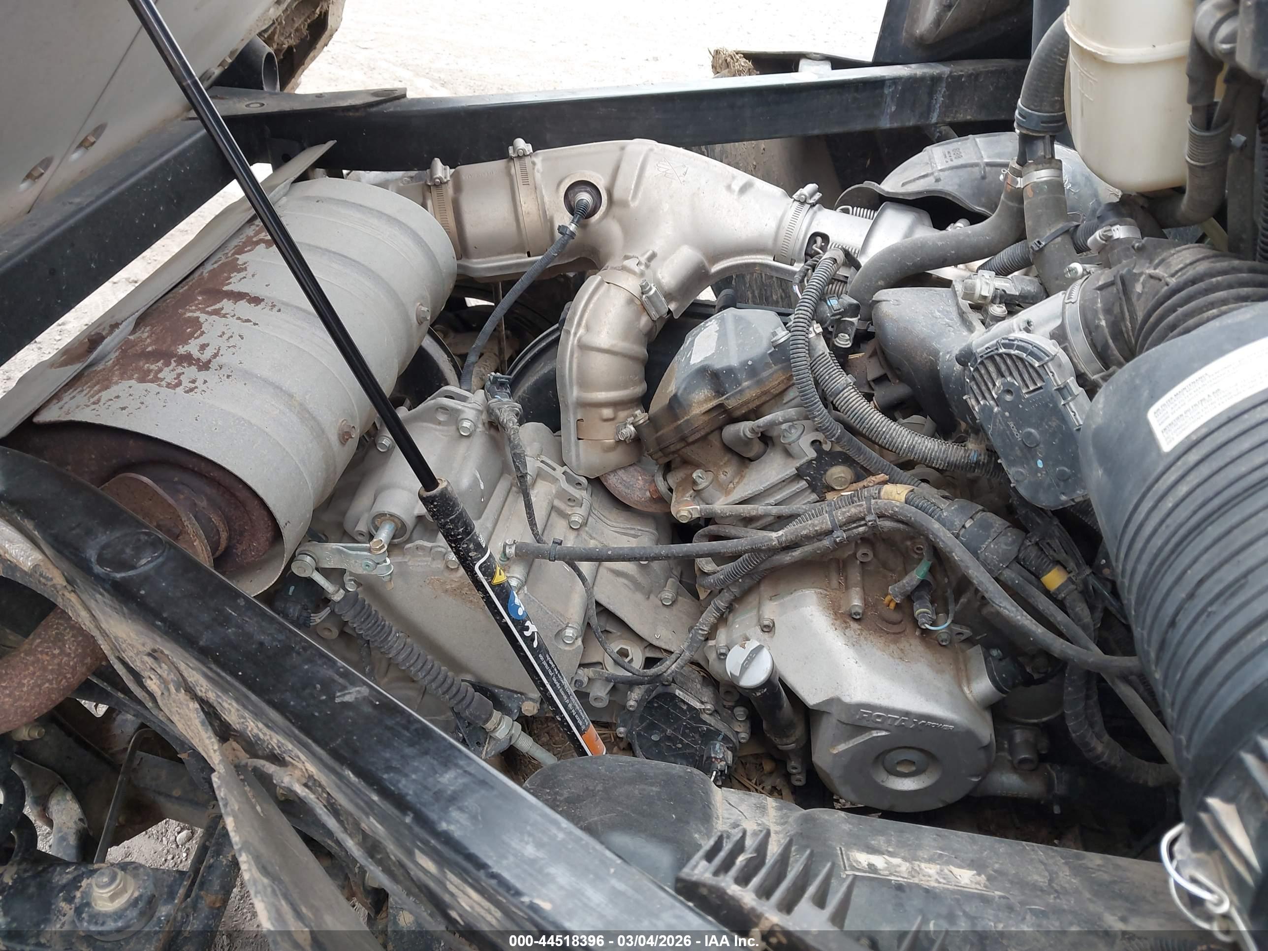 CAN-AM DEFENDER image 8