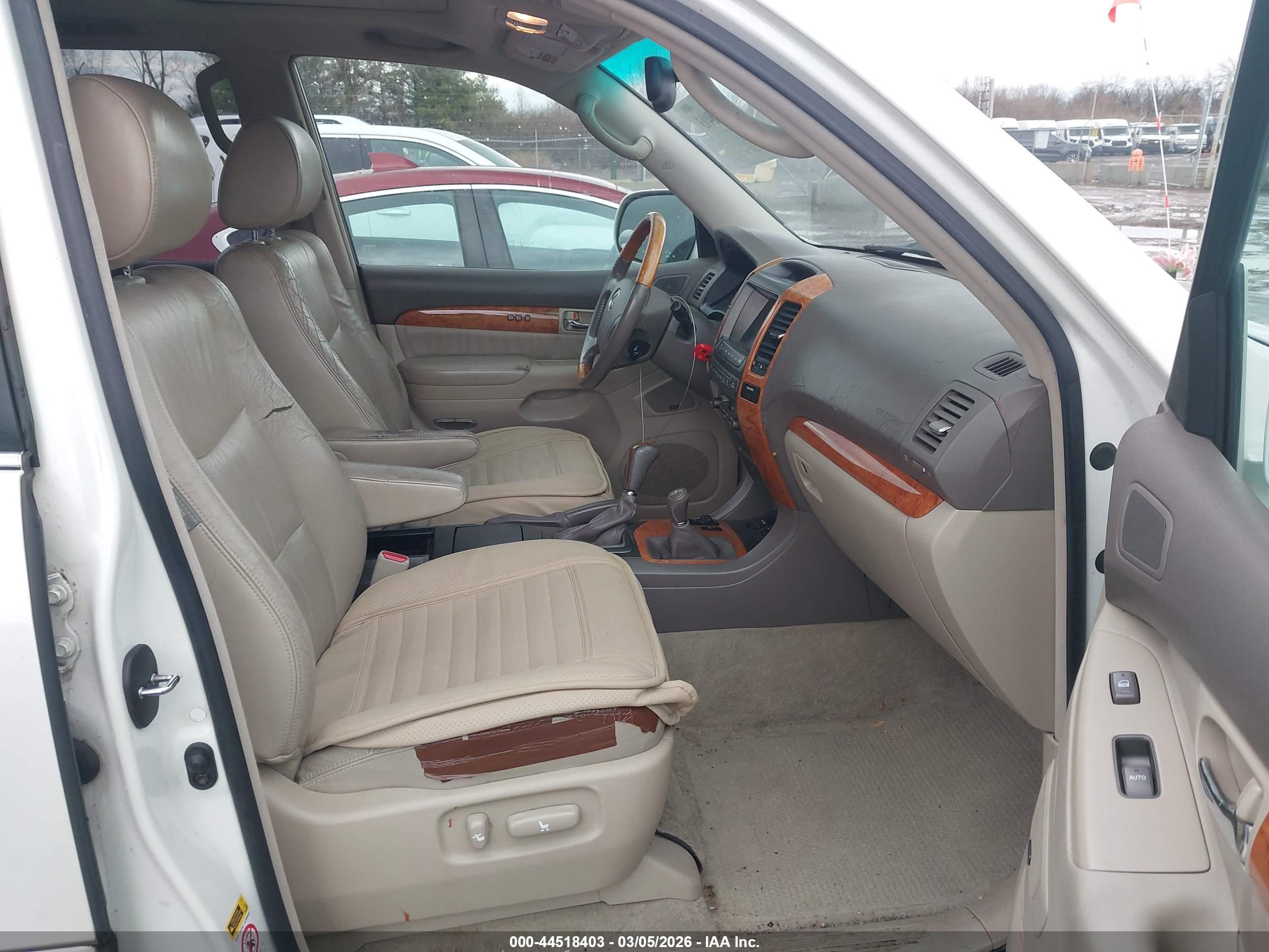 LEXUS GX image 5