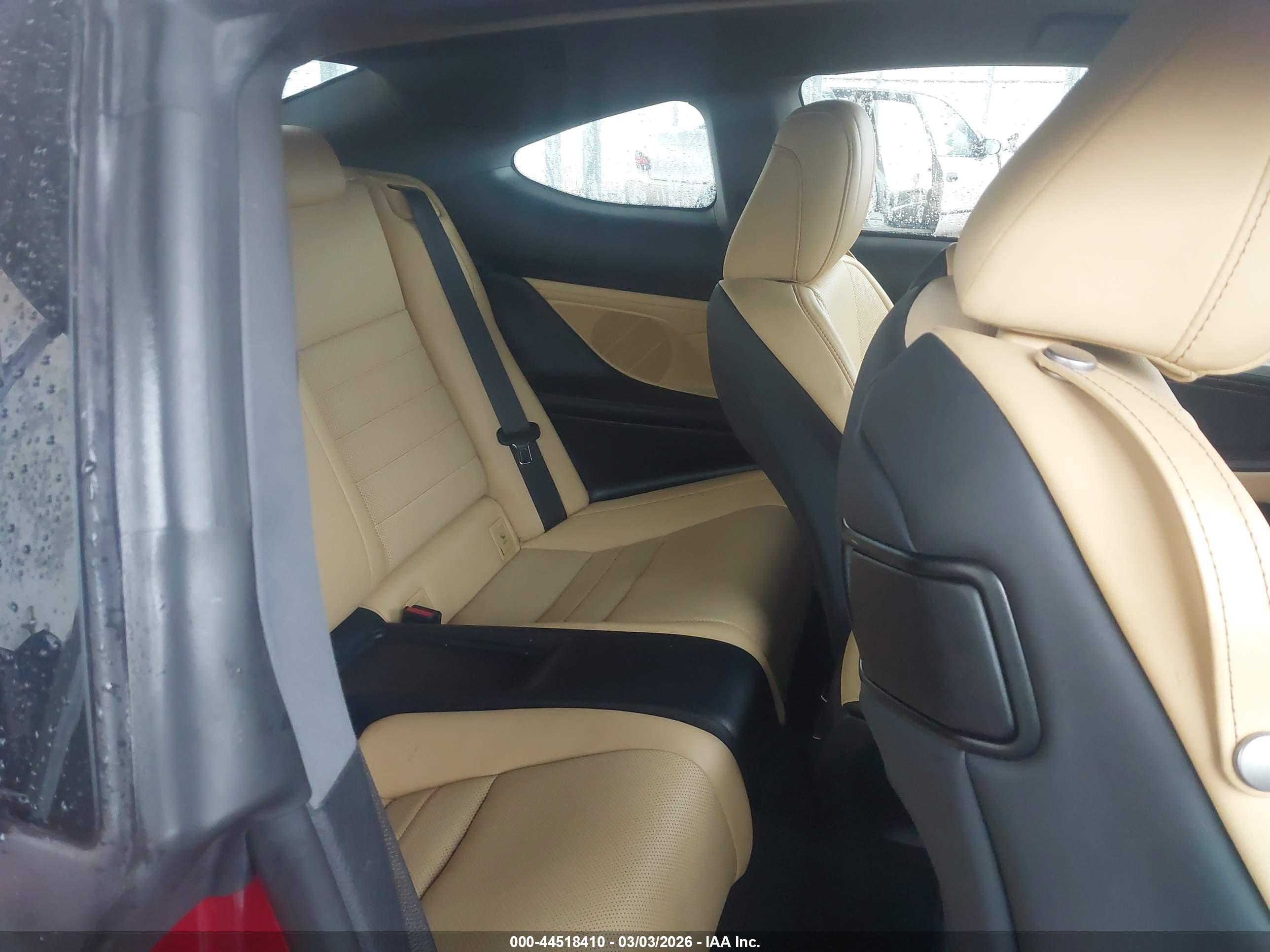 LEXUS RC image 8