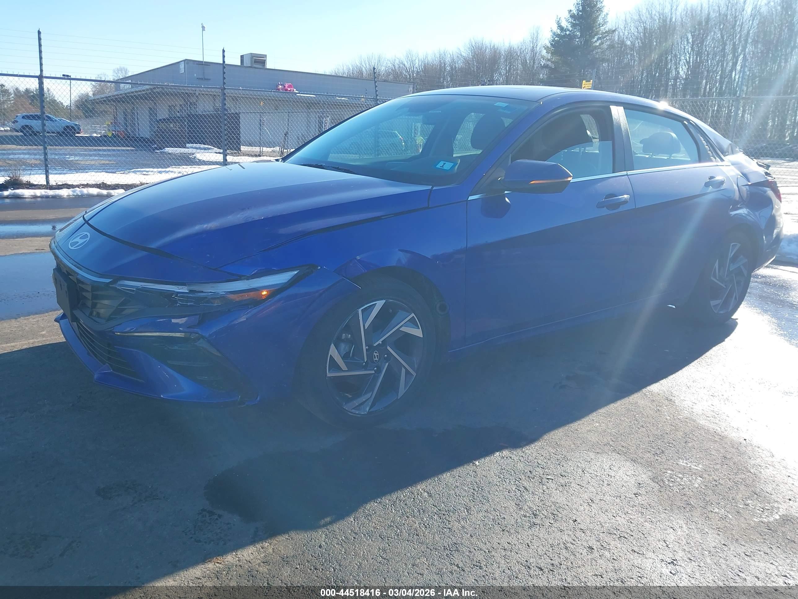 HYUNDAI ELANTRA image 2