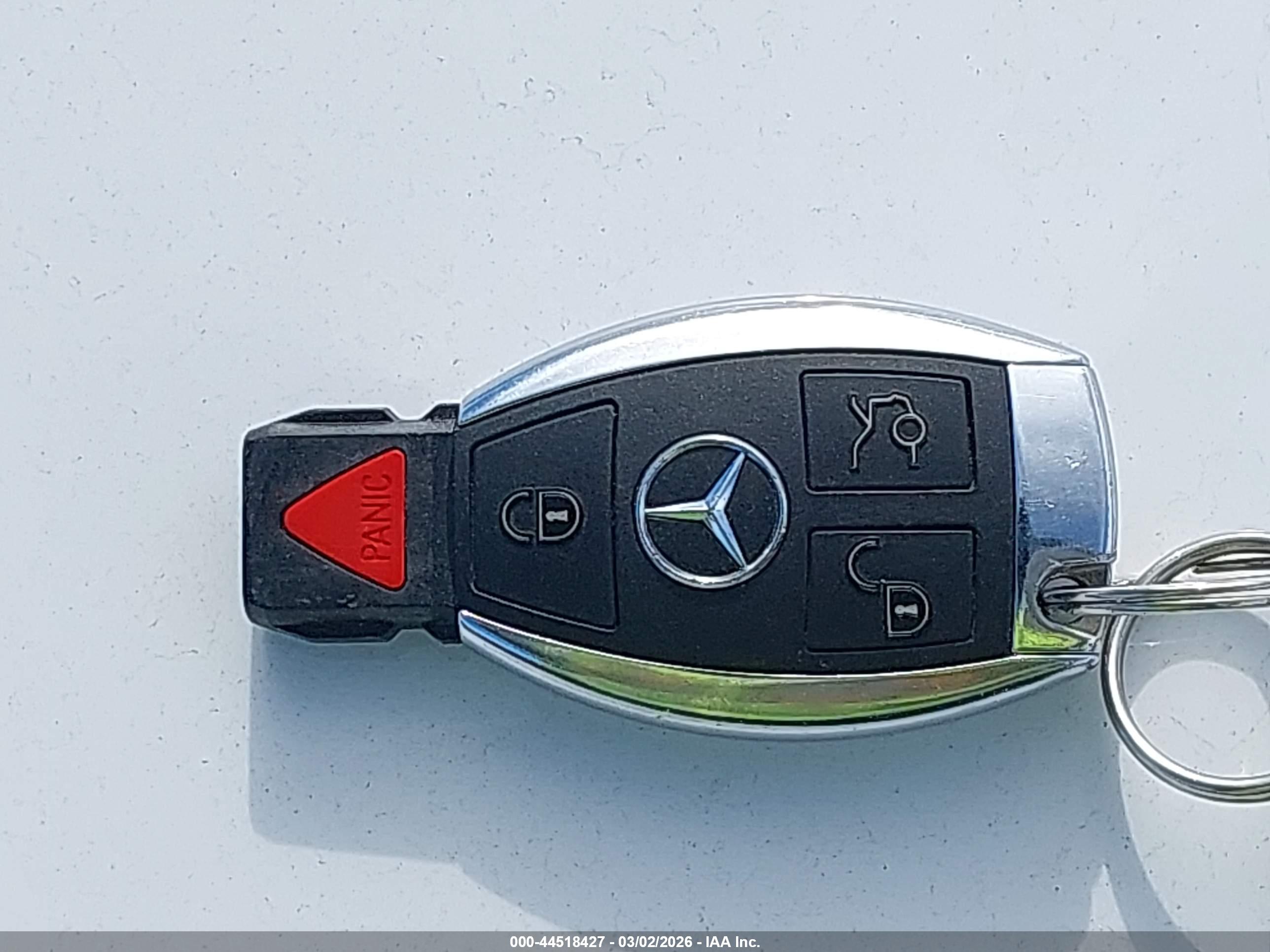 MERCEDES-BENZ C image 11