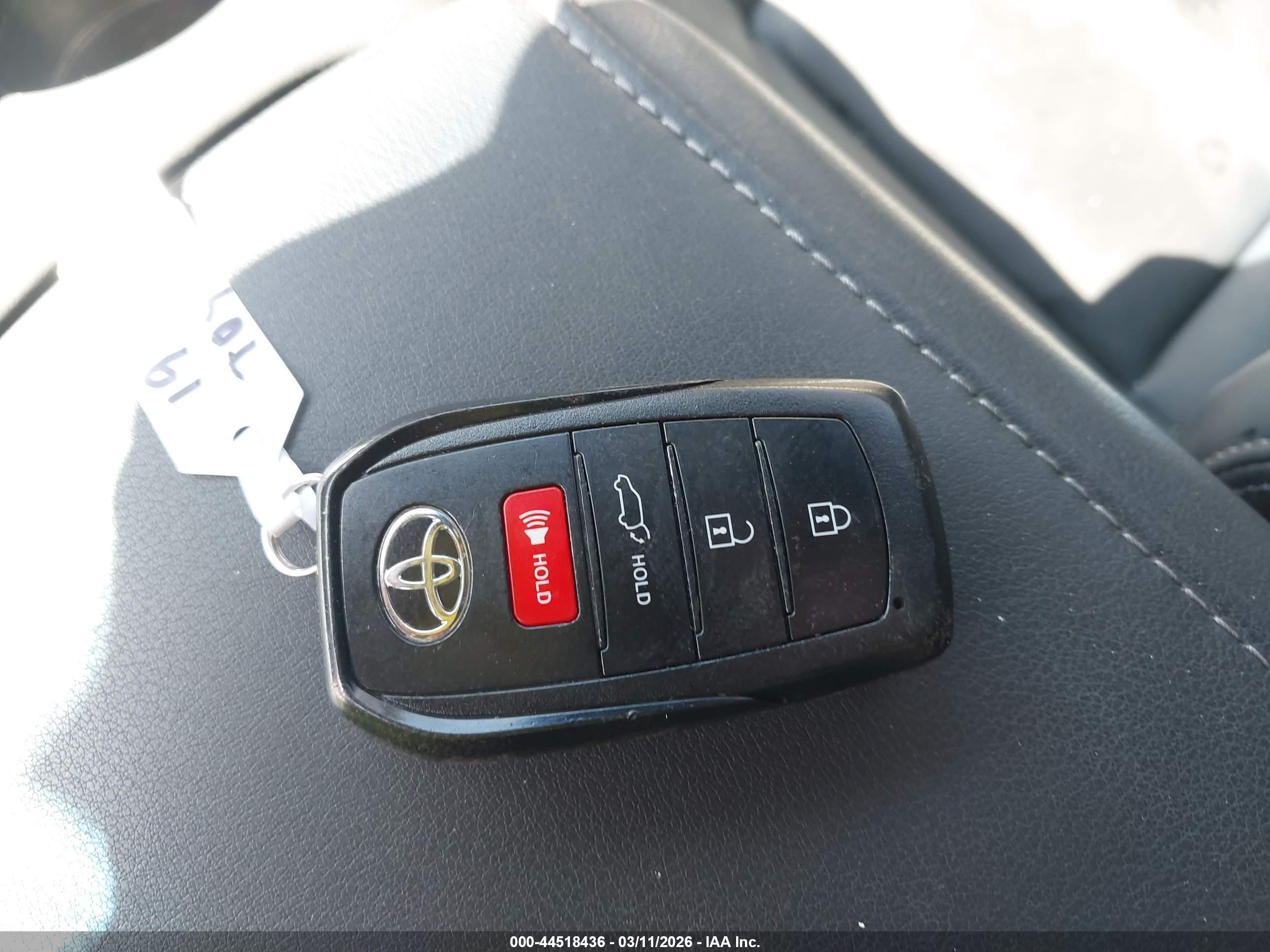 TOYOTA VENZA image 11