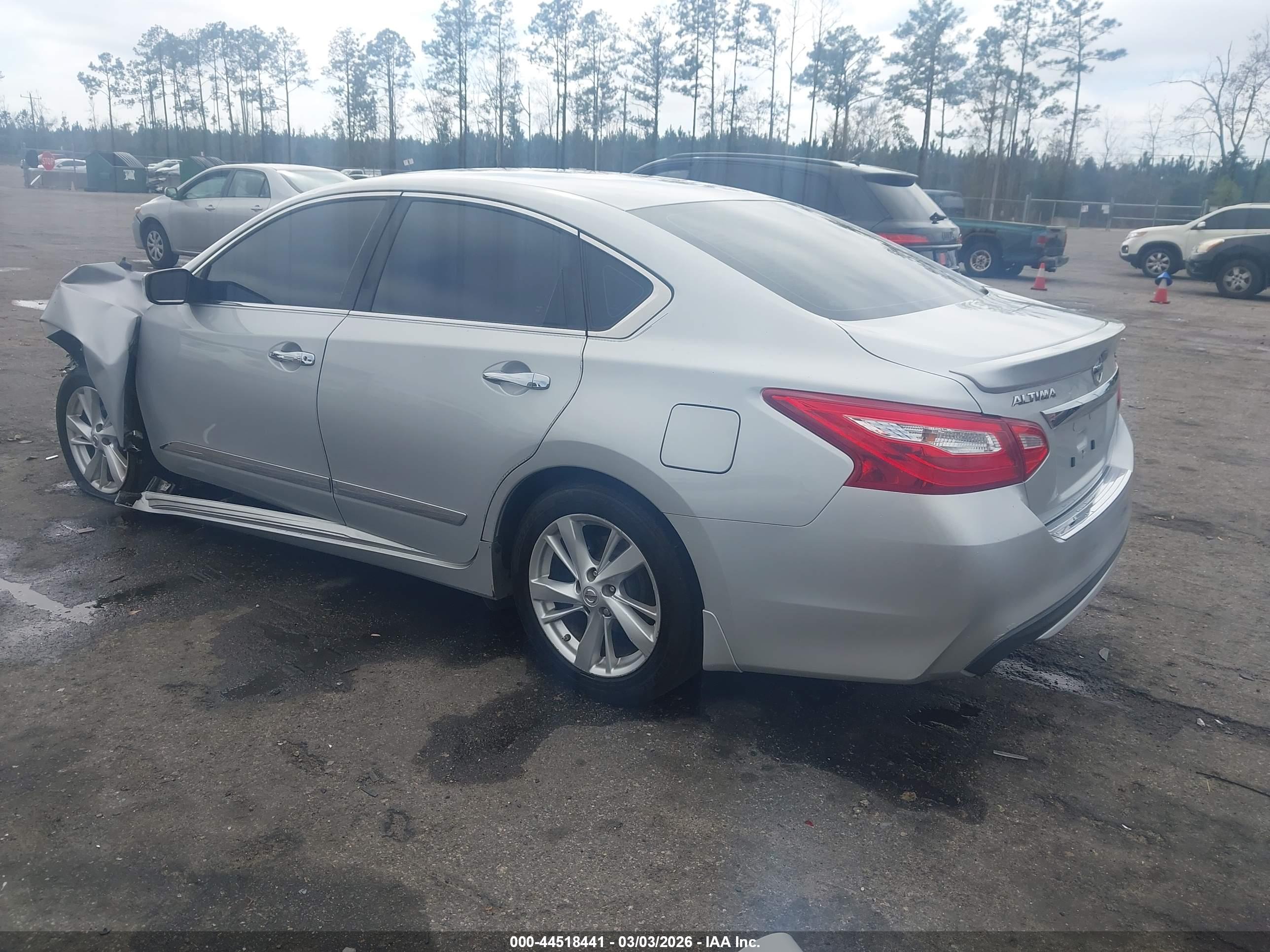 NISSAN ALTIMA image 3