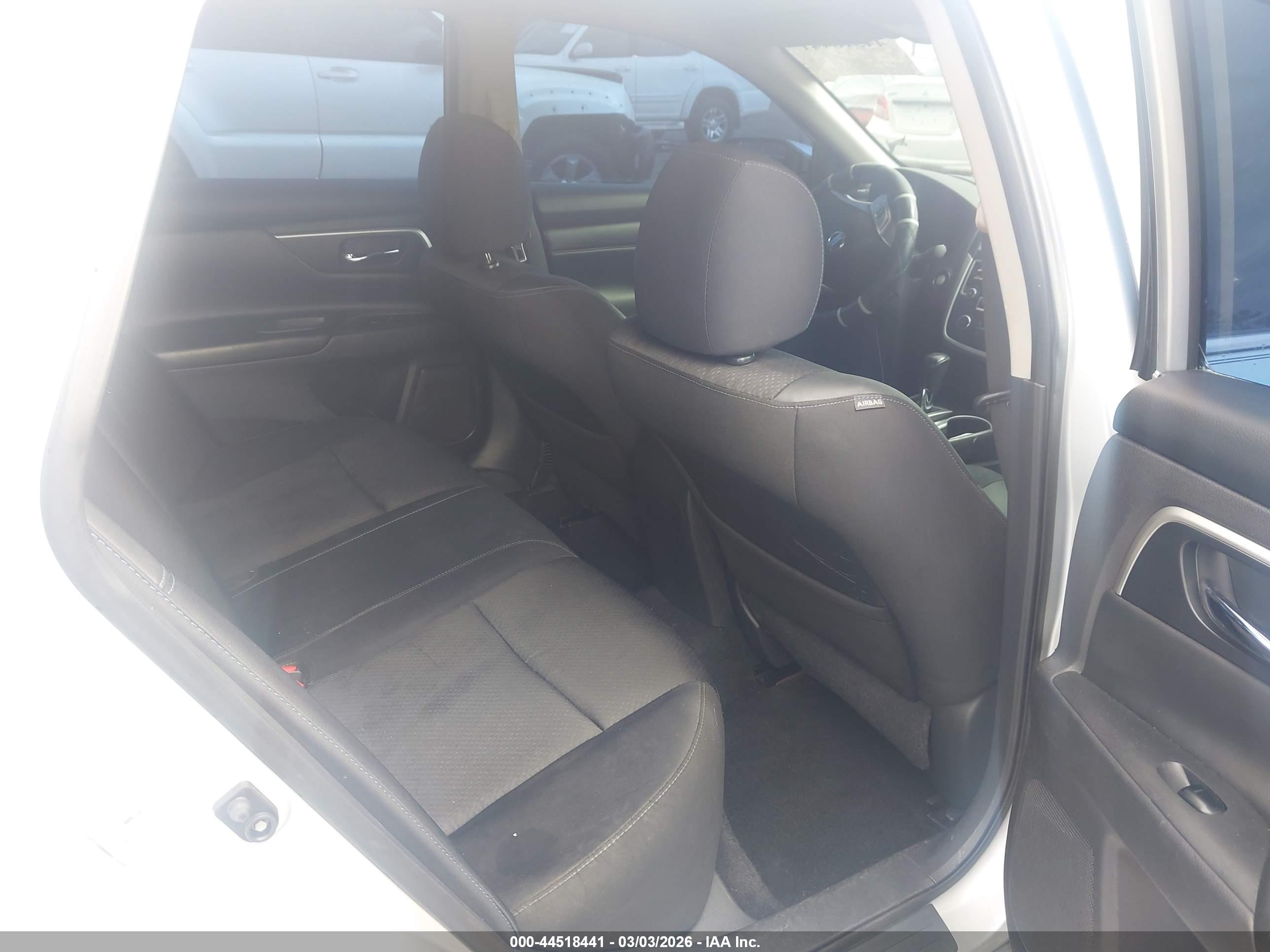 NISSAN ALTIMA image 8