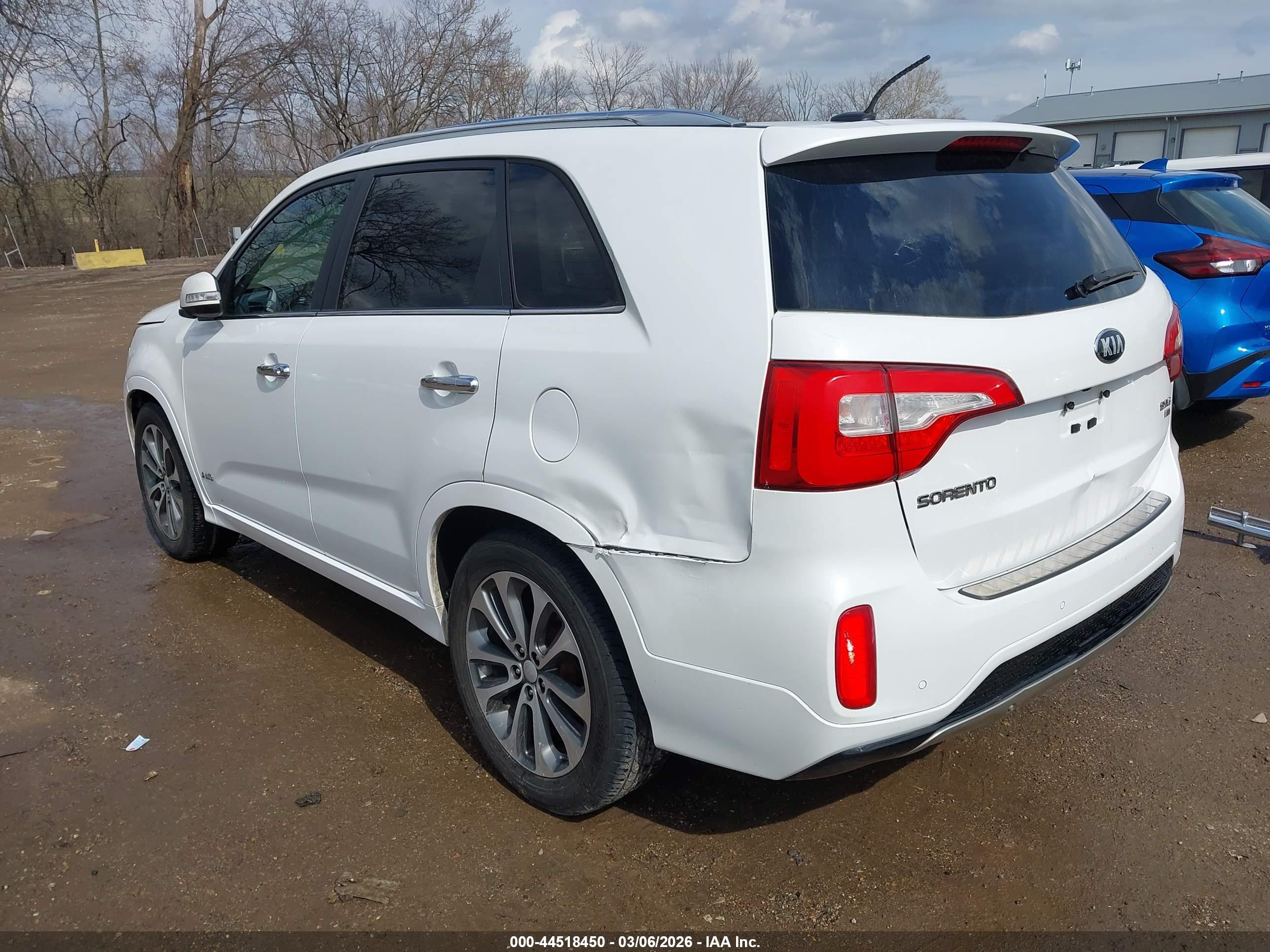 KIA SORENTO image 3