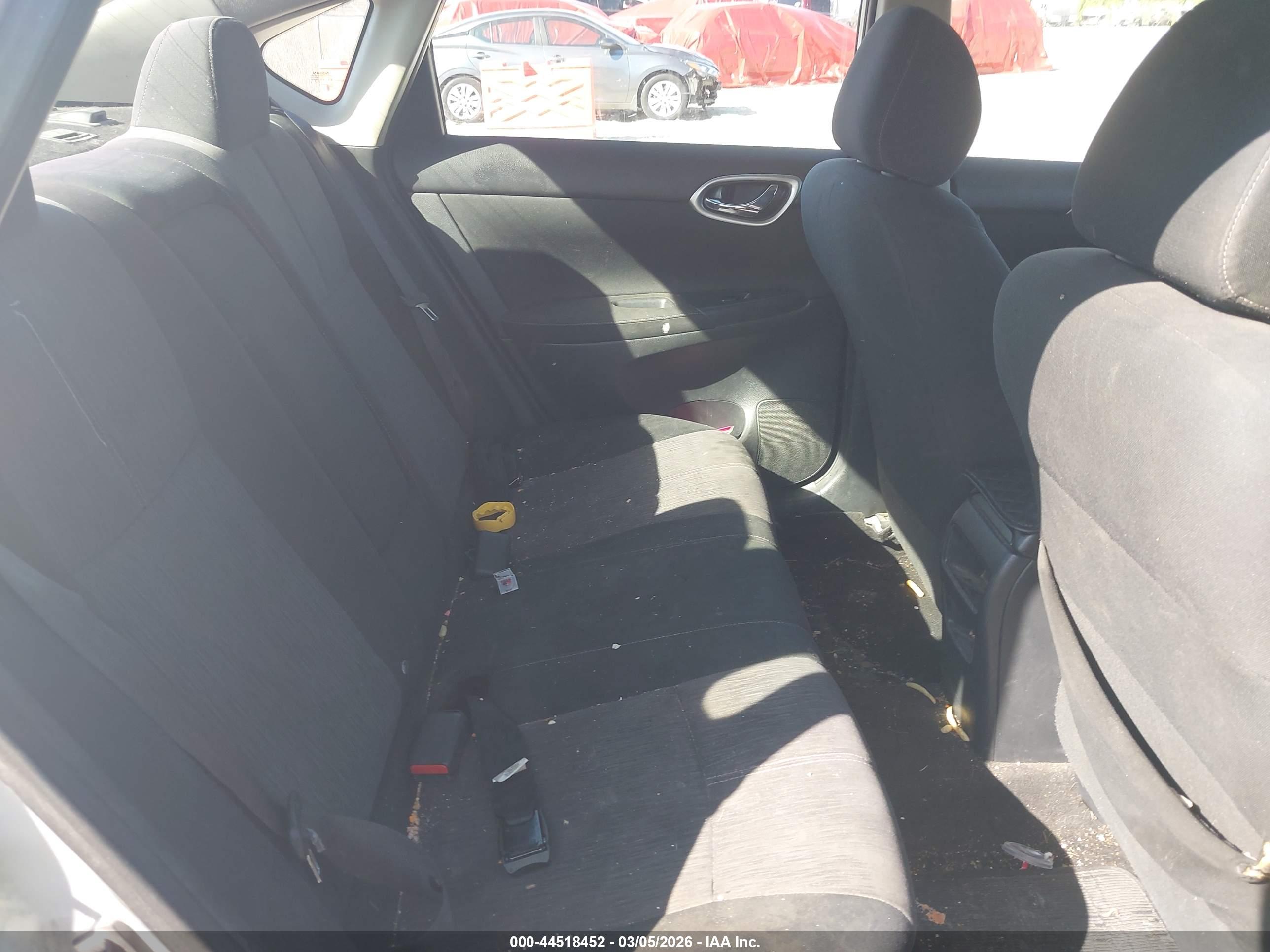 NISSAN SENTRA image 8