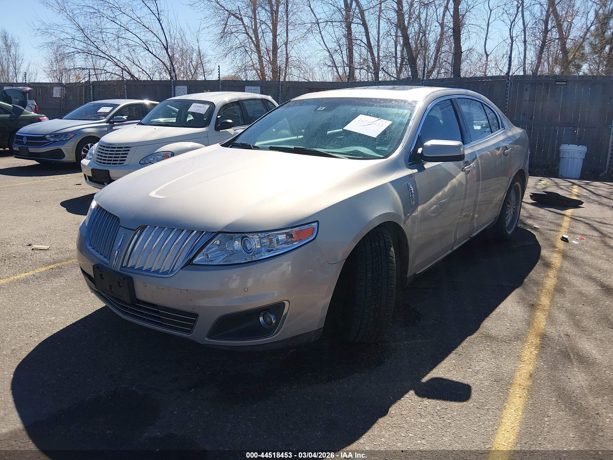 LINCOLN MKS image 2
