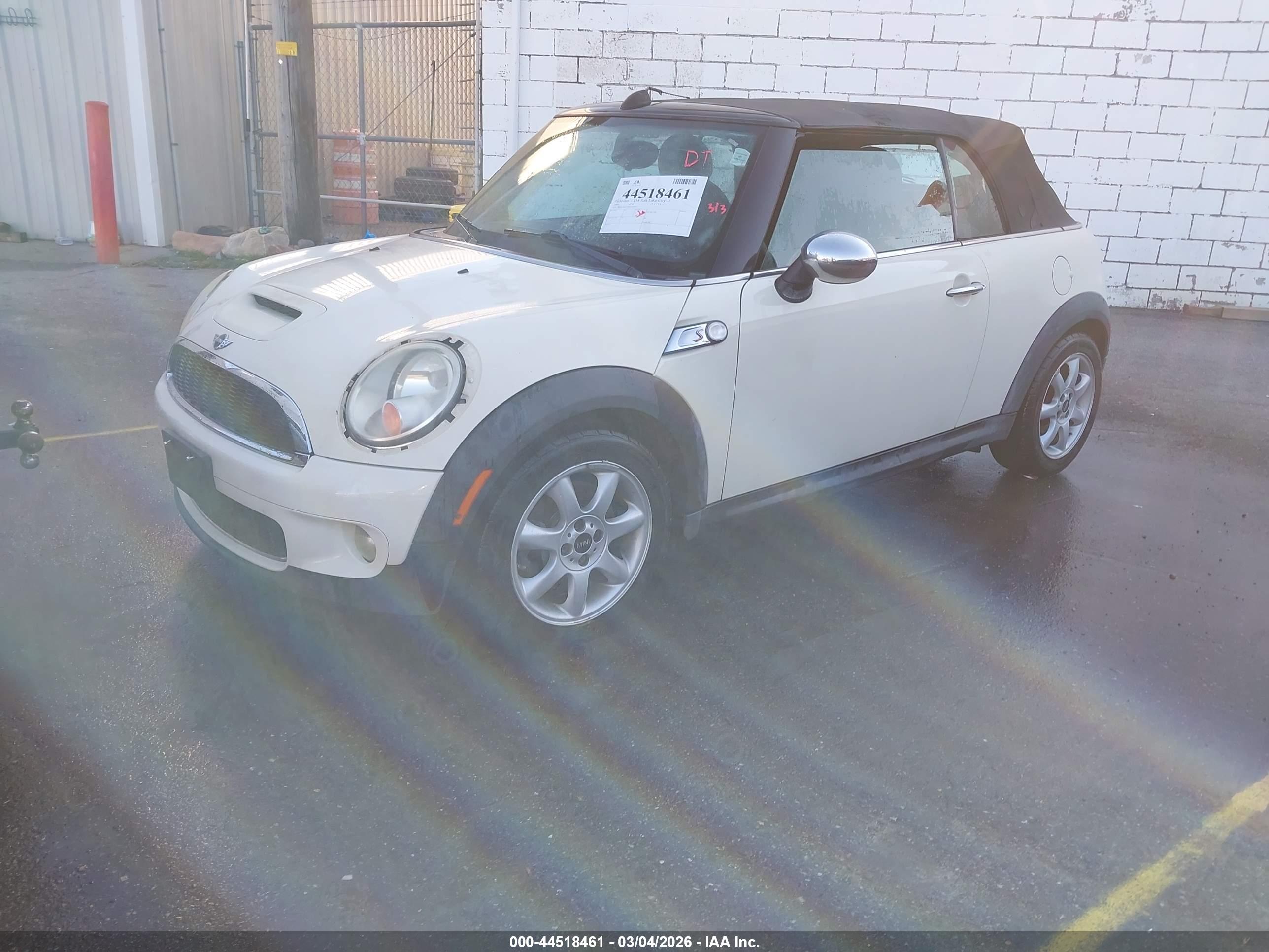 MINI COOPER image 2