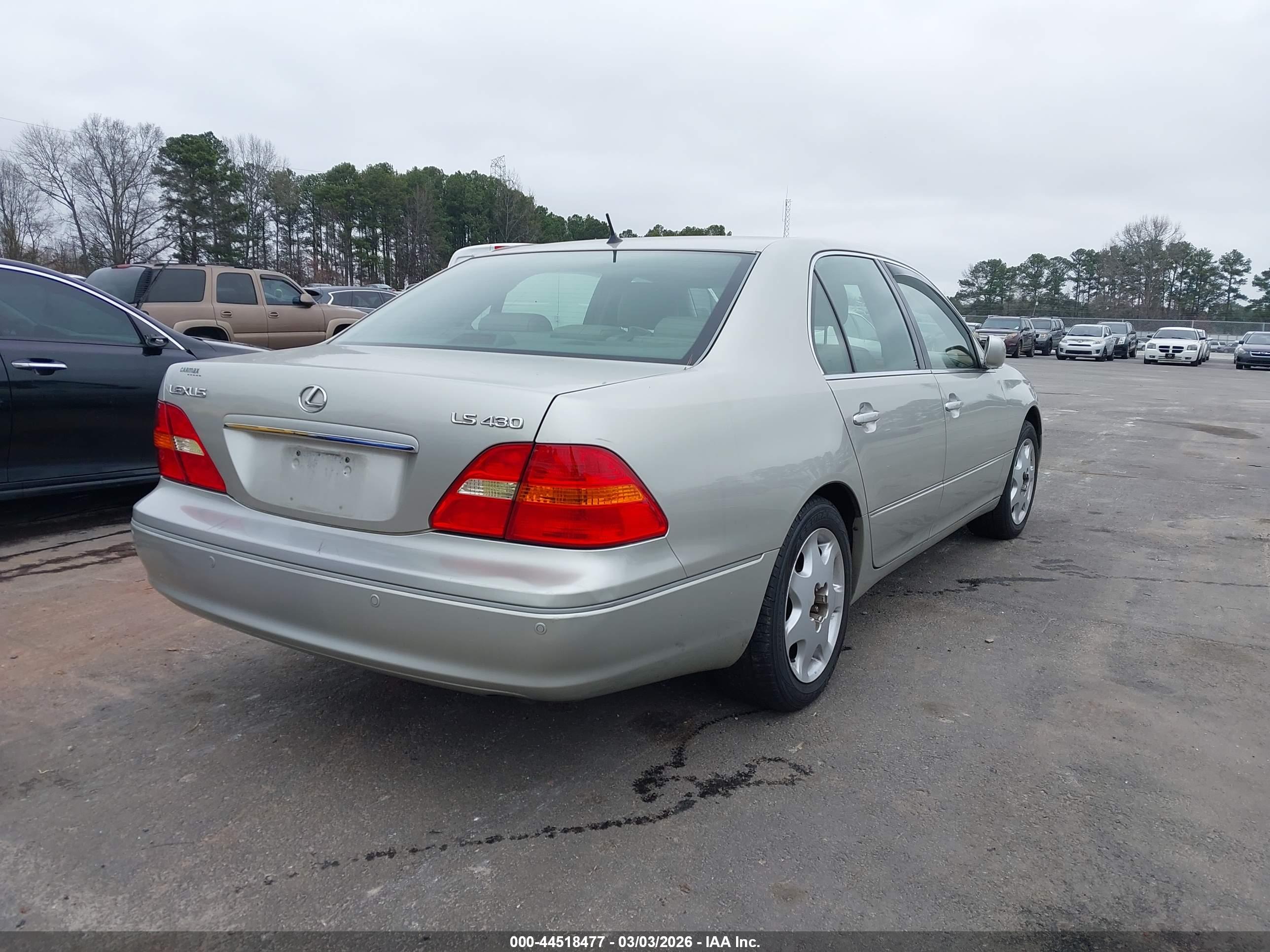 LEXUS LS image 4