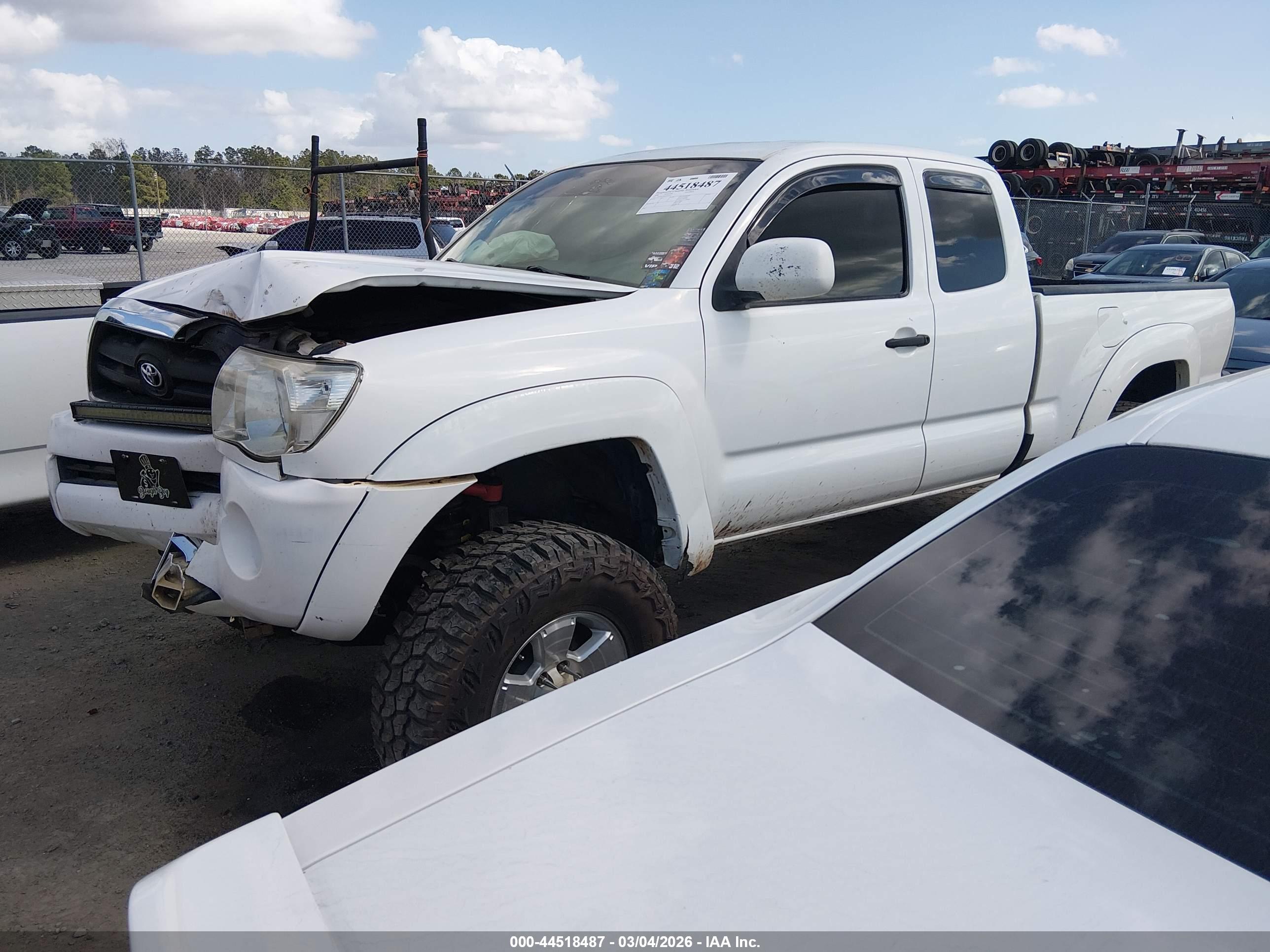TOYOTA TACOMA image 2