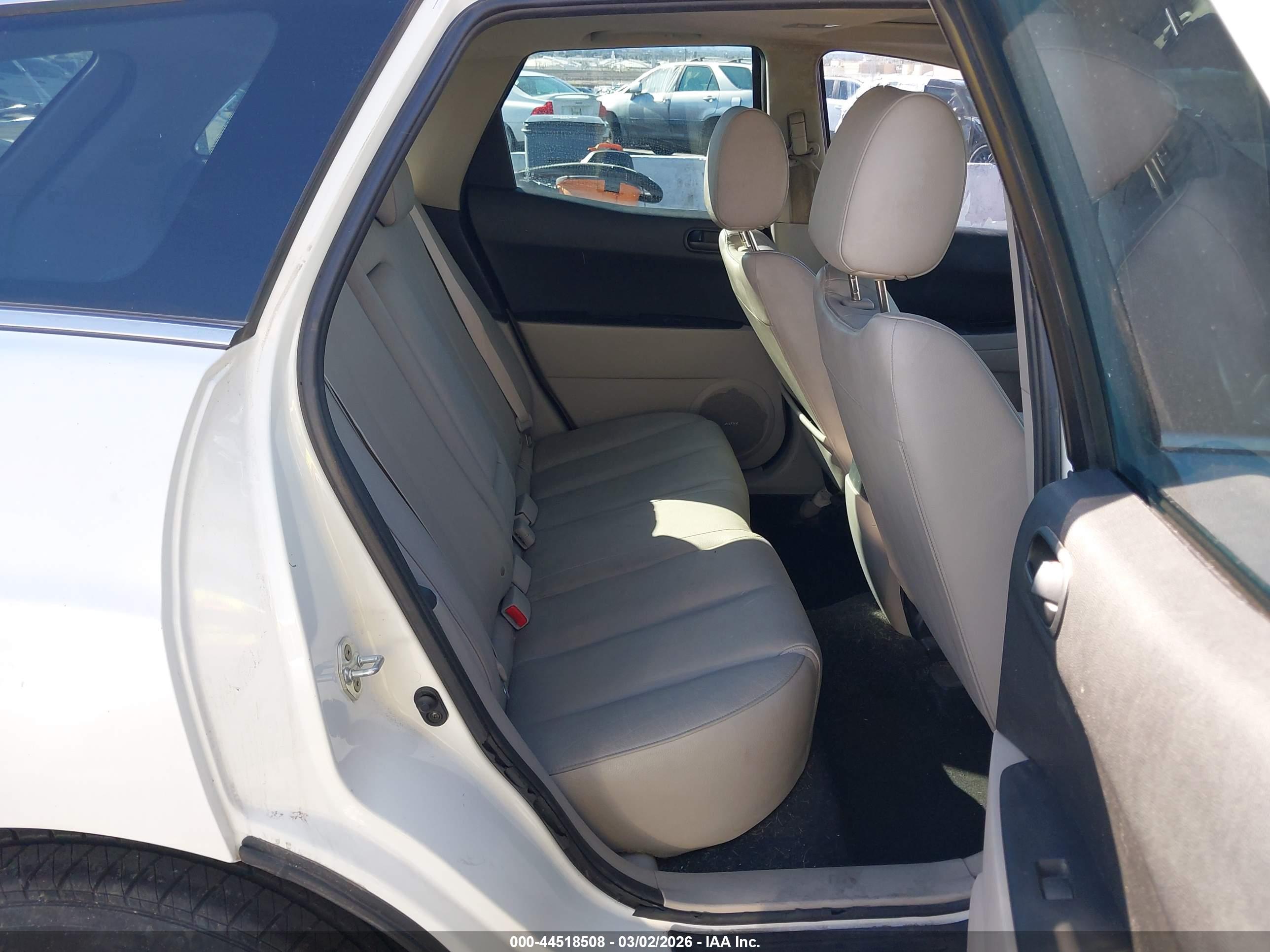 MAZDA CX-7 image 8