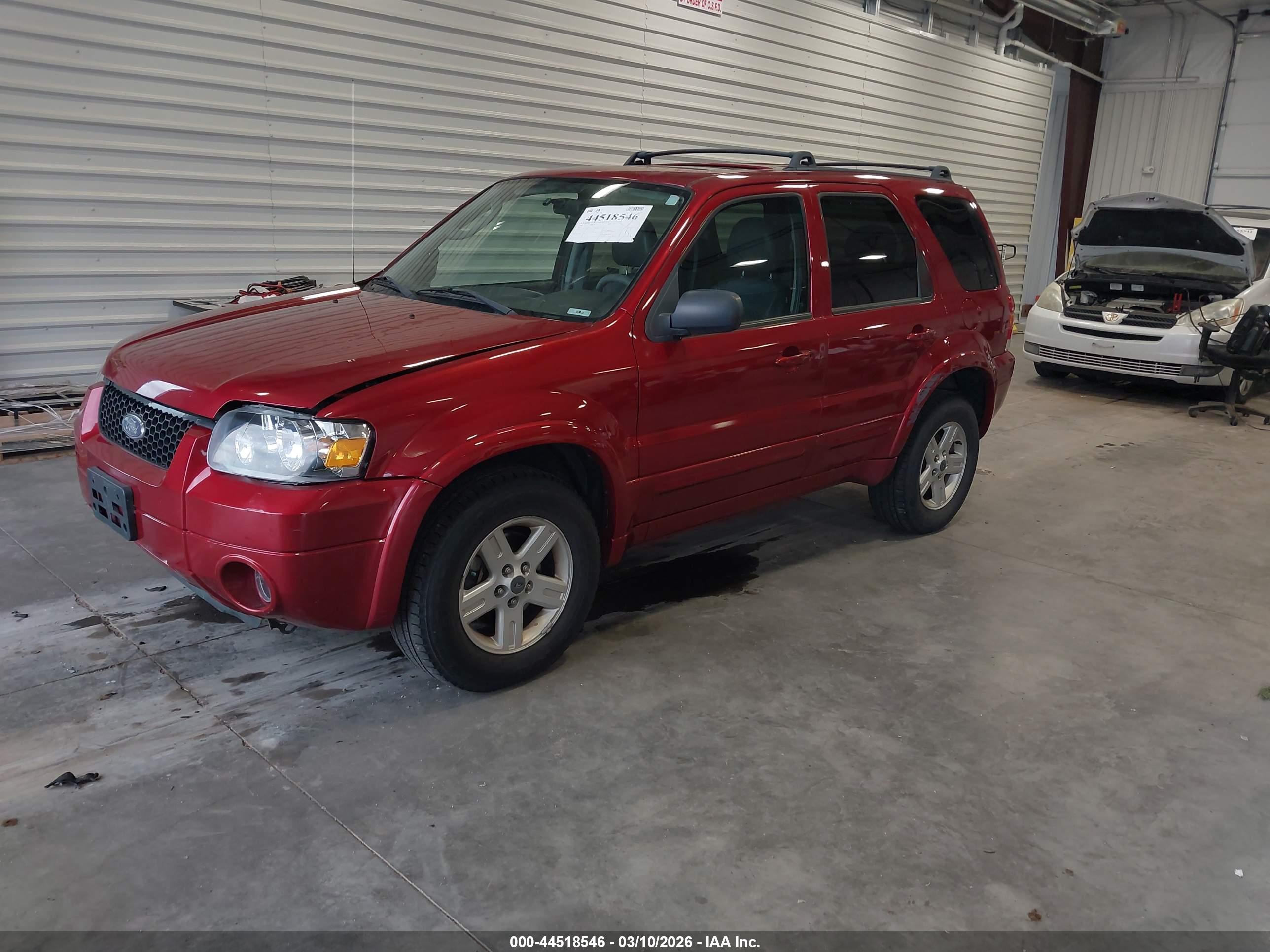 FORD ESCAPE image 2