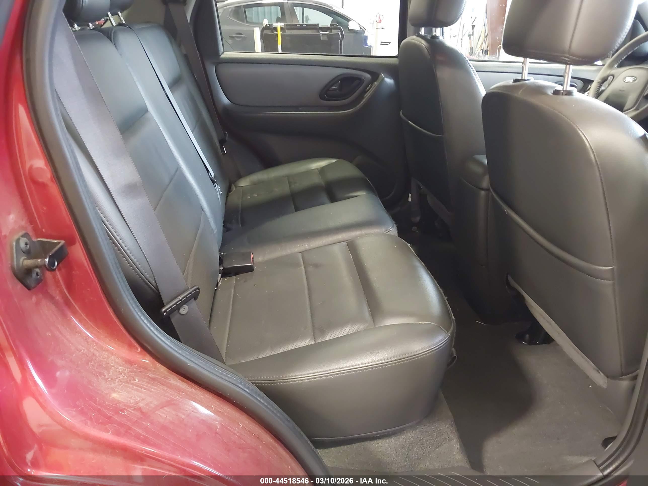 FORD ESCAPE image 8