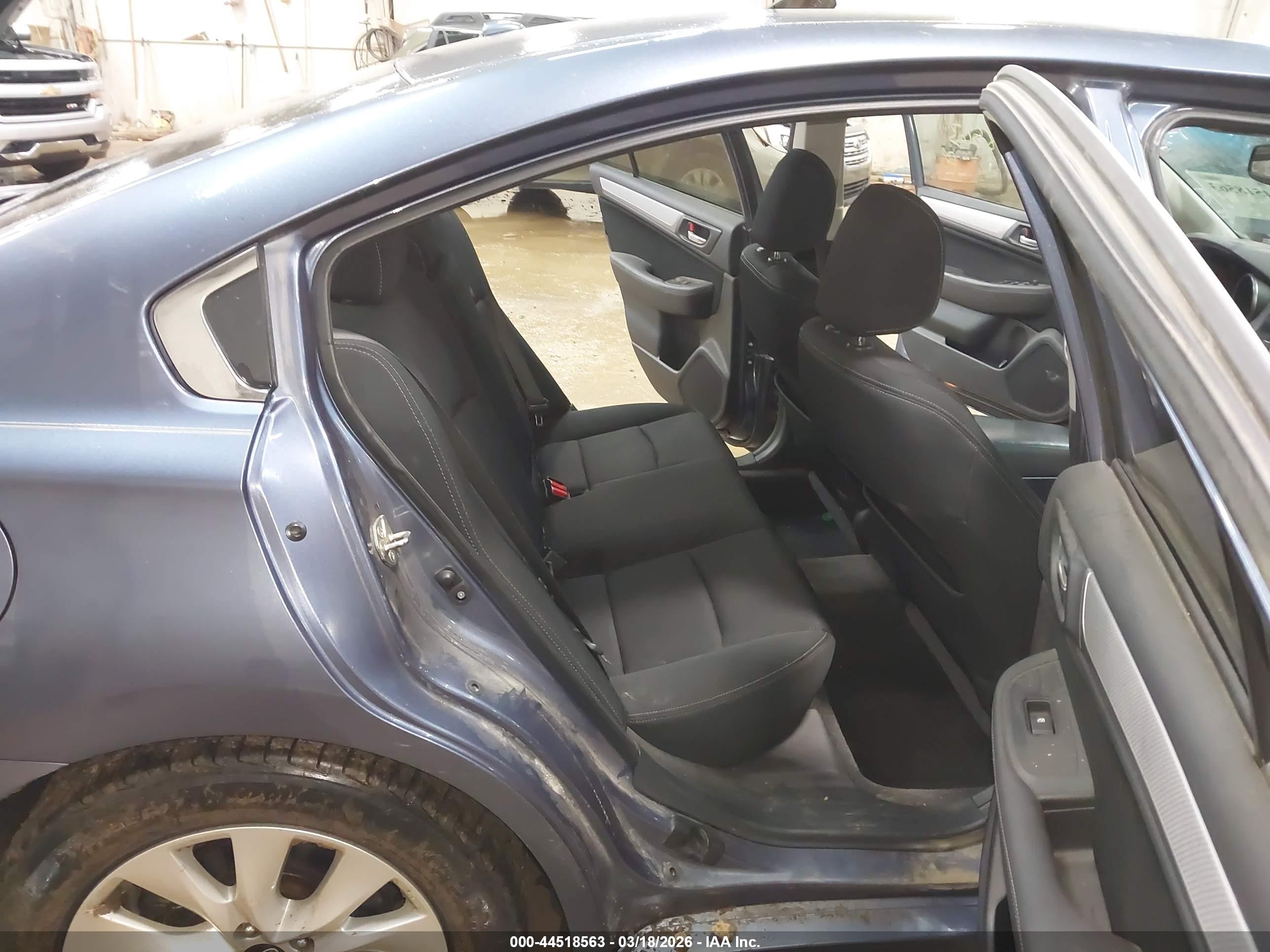 SUBARU LEGACY image 8