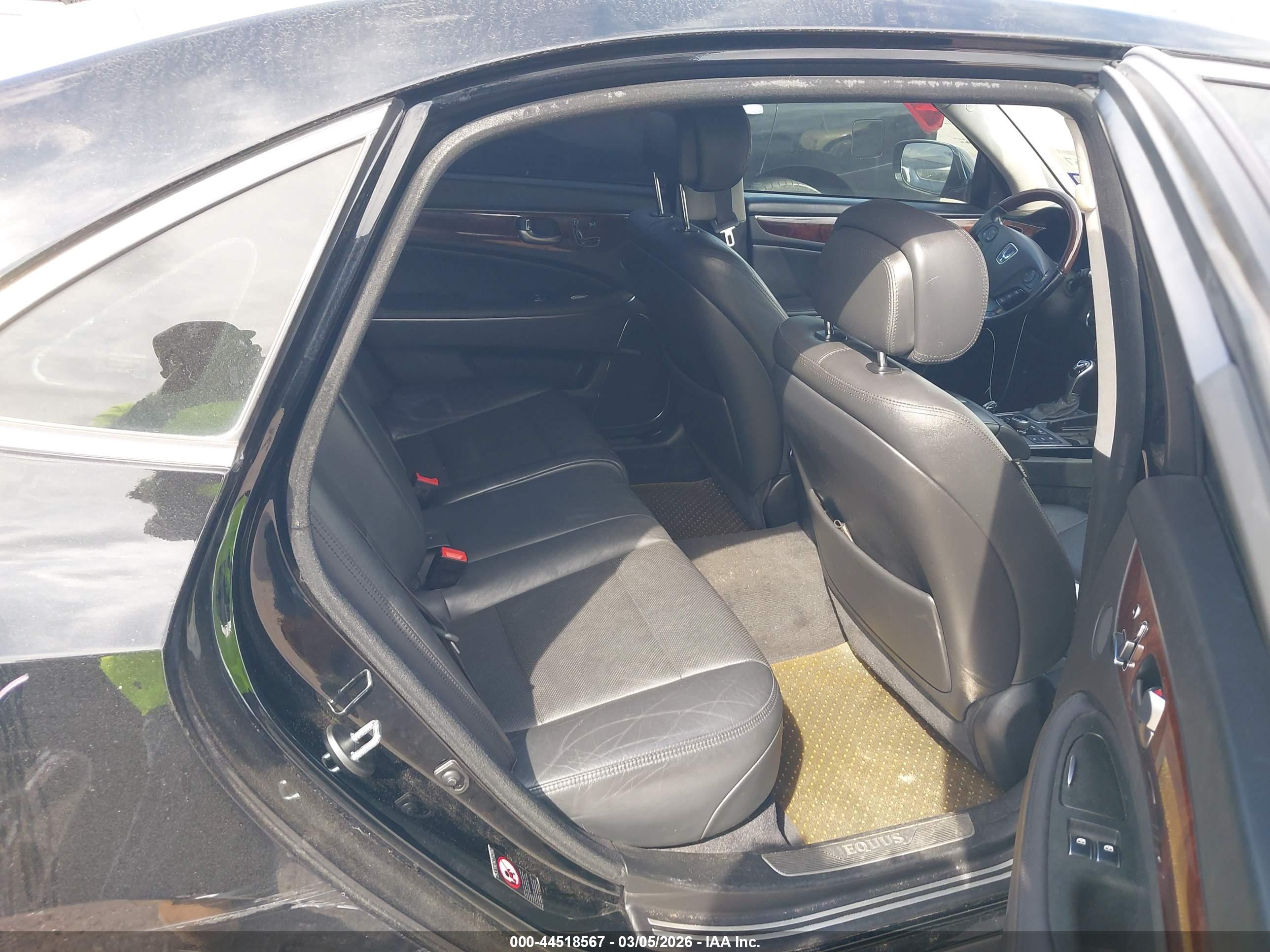 HYUNDAI EQUUS image 8